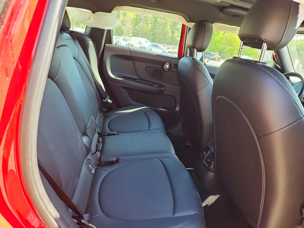2022 Mini Cooper Countryman All4 Red vin: WMZ43BR04N3N29822