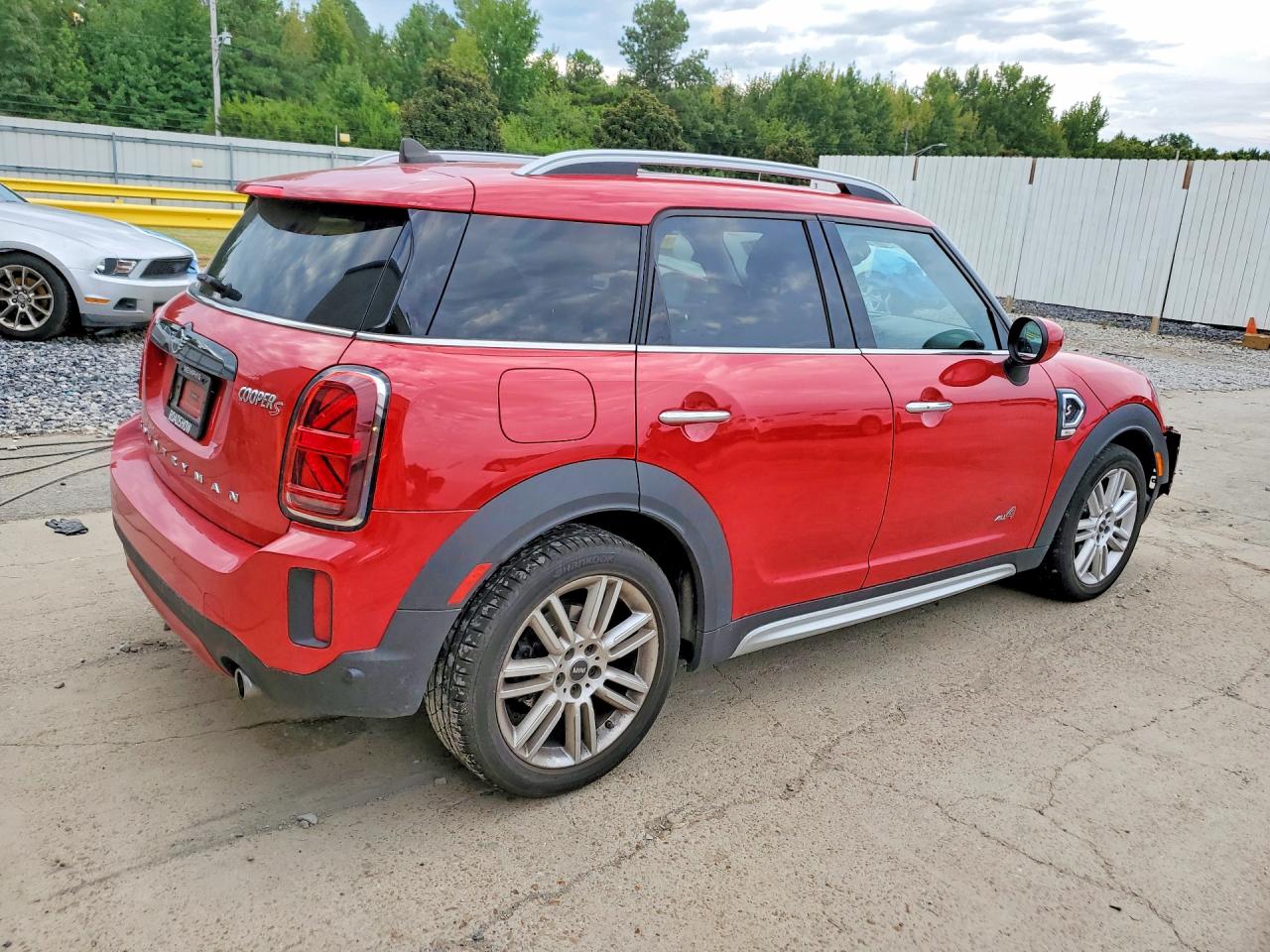 2024 Mini Cooper S Countryman All4 Красный vin: WMZ83BR02R3S12032