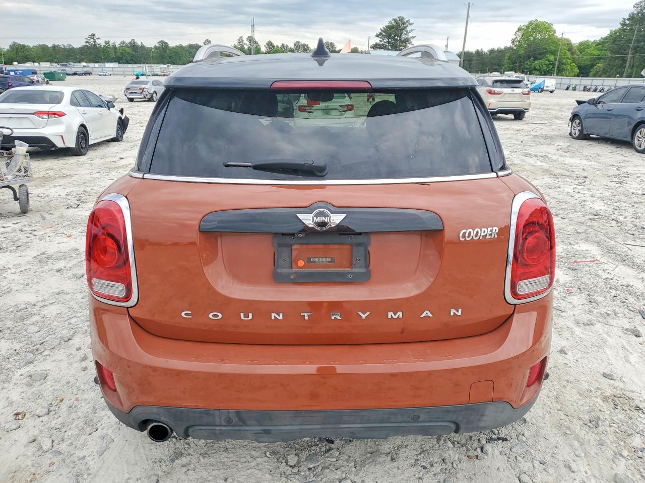 2017 Mini Cooper Countryman Orange vin: WMZYS7C36H3B62563
