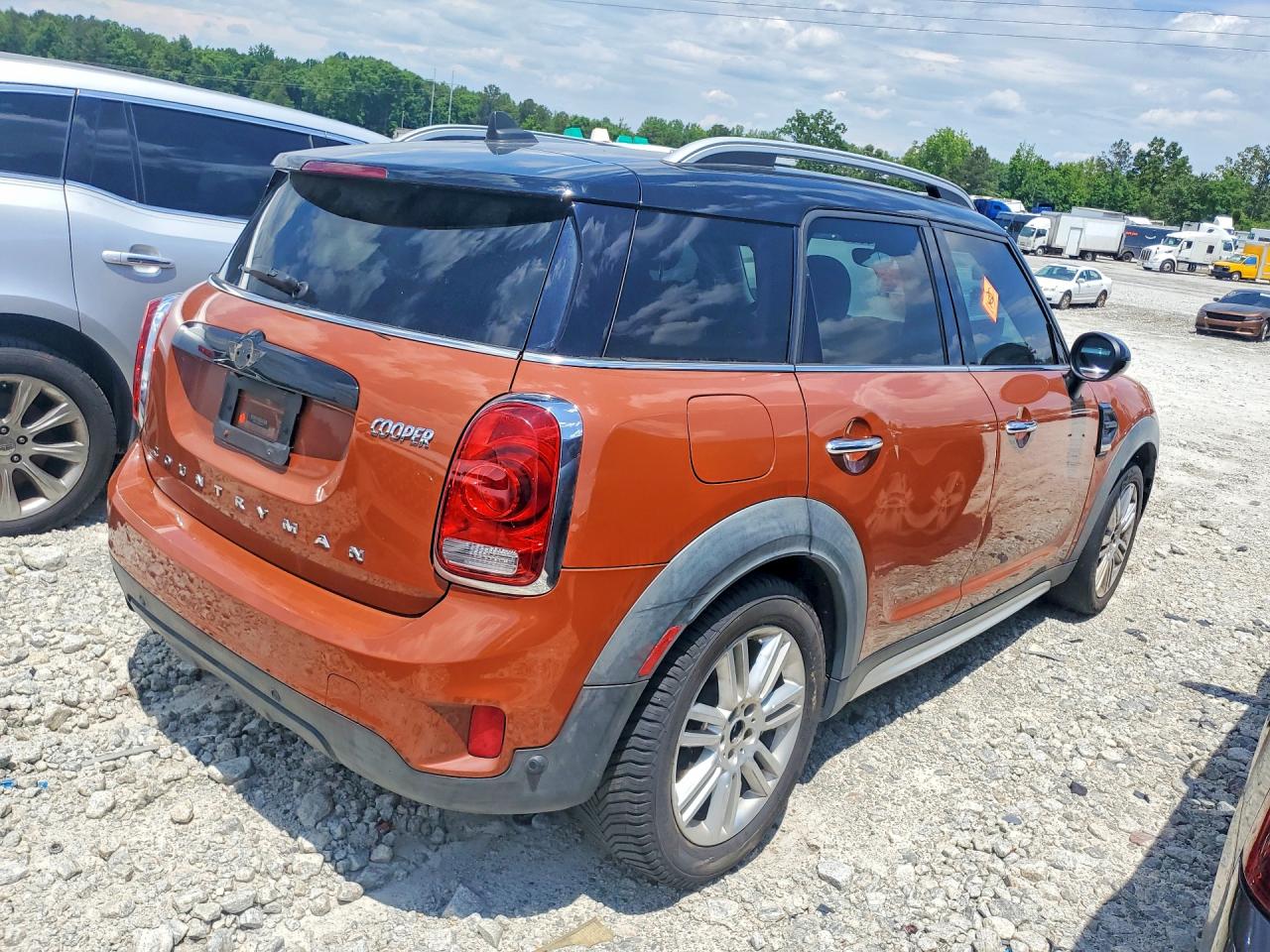 2017 Mini Cooper Countryman Orange vin: WMZYS7C36H3B62563