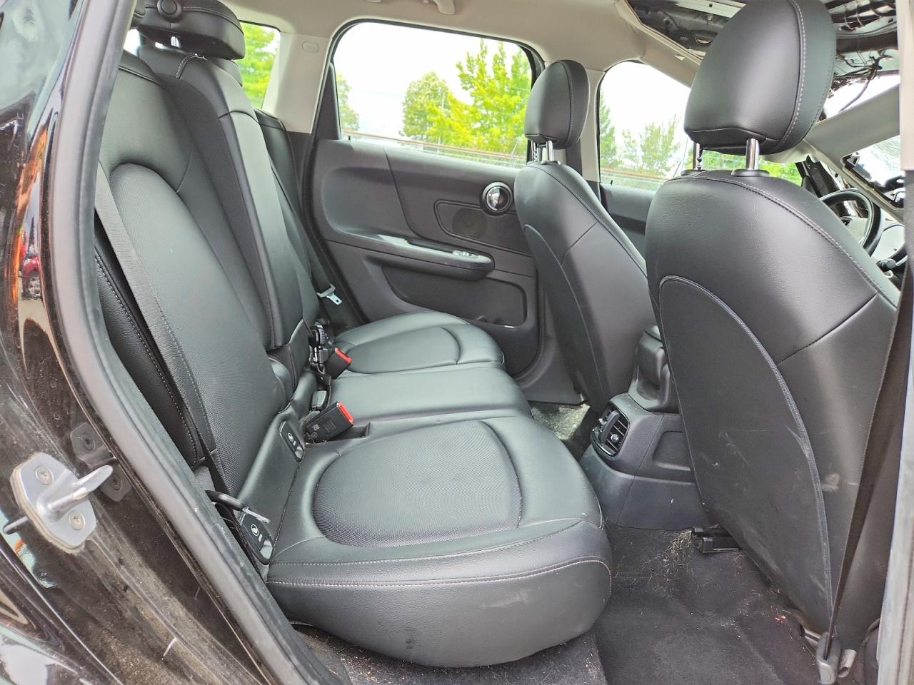 2018 Mini Cooper Countryman Black vin: WMZYS7C37J3F44302