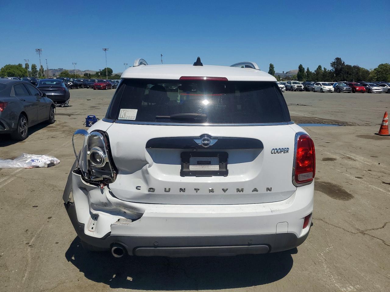 2018 Mini Cooper Countryman White vin: WMZYS7C3XJ3E08505