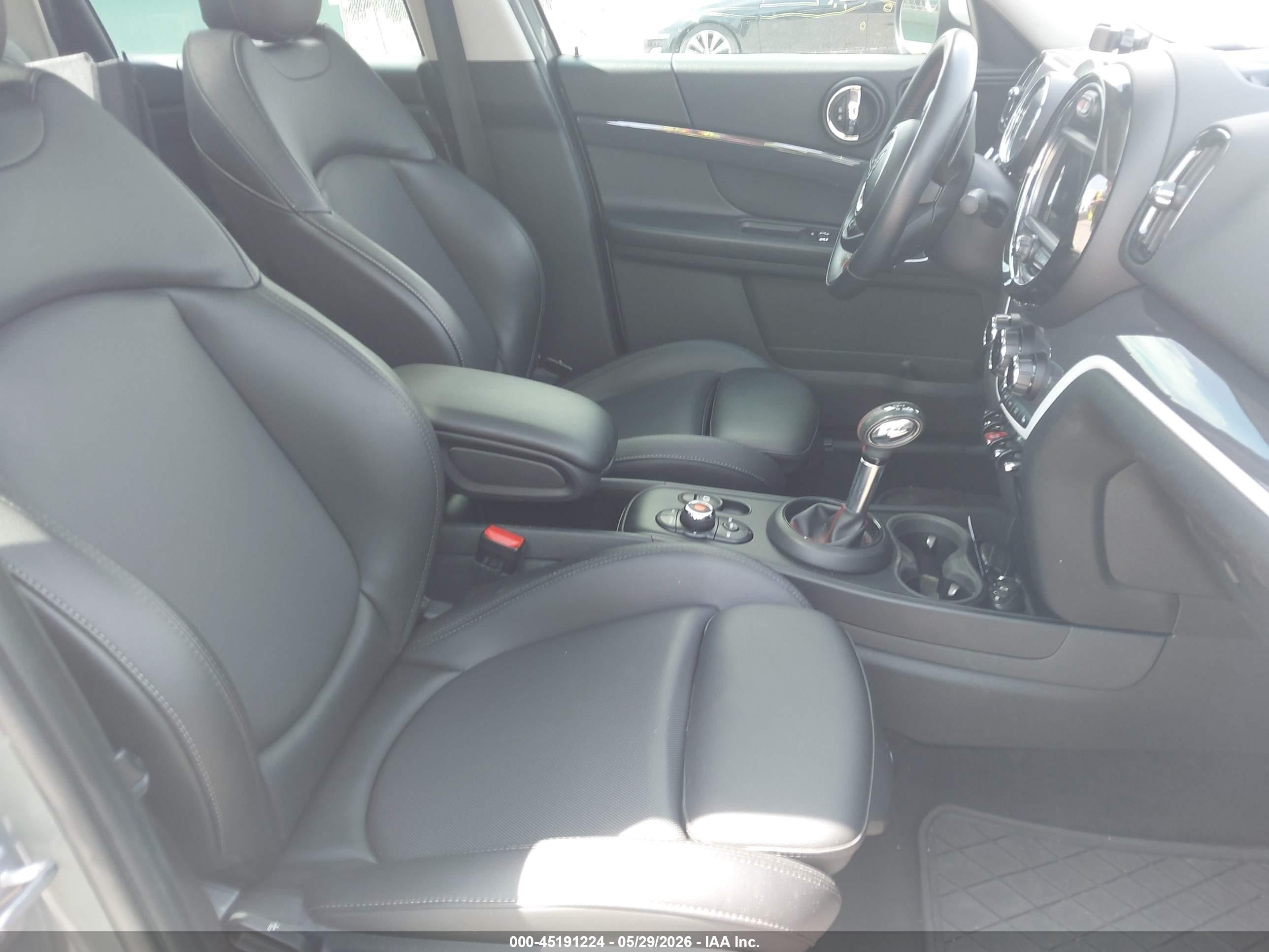 2019 Mini Countryman Cooper S Gray vin: WMZYT3C54K3E94323
