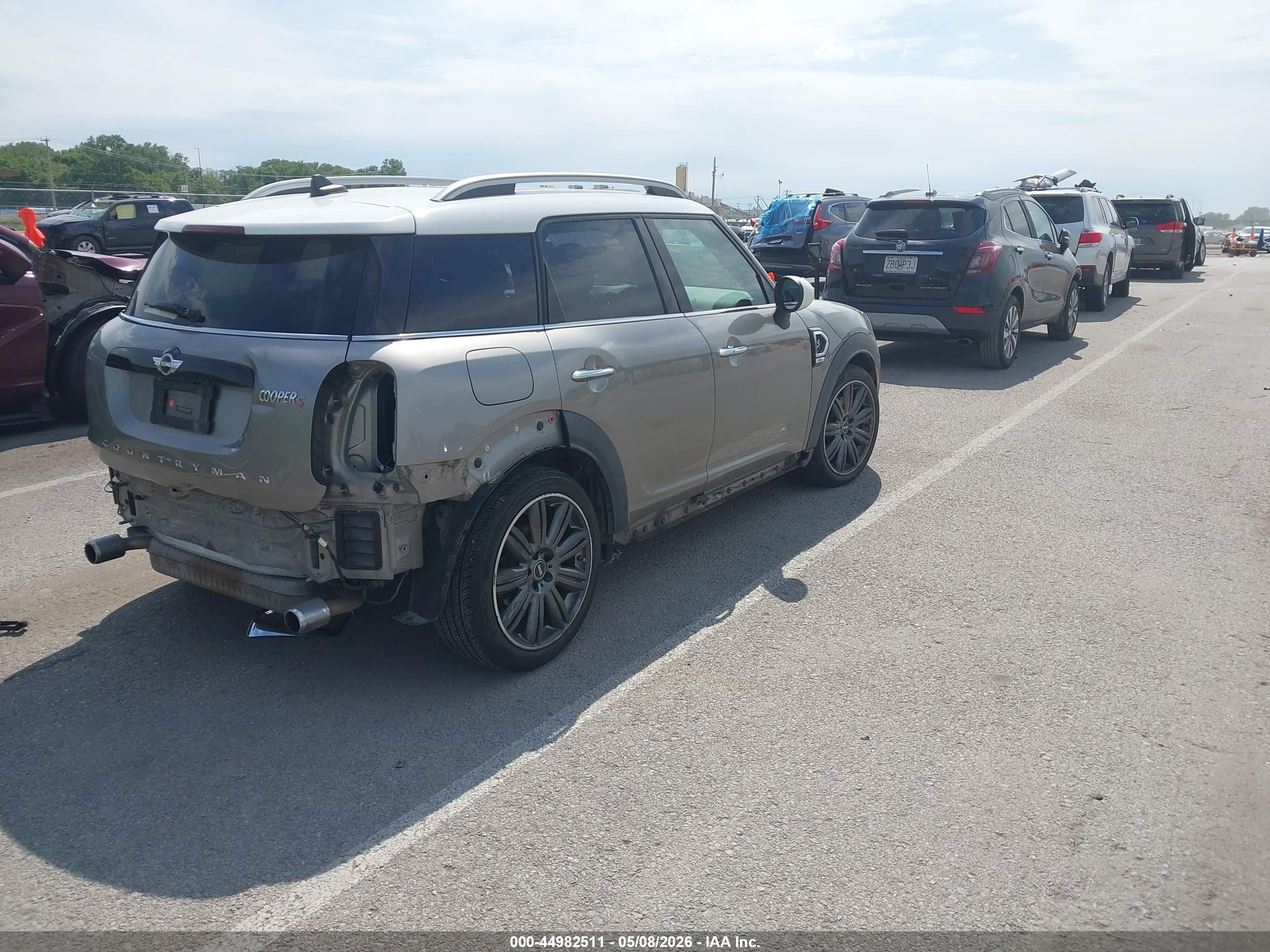 2018 Mini Countryman Cooper S Champagne vin: WMZYT5C33J3E62407