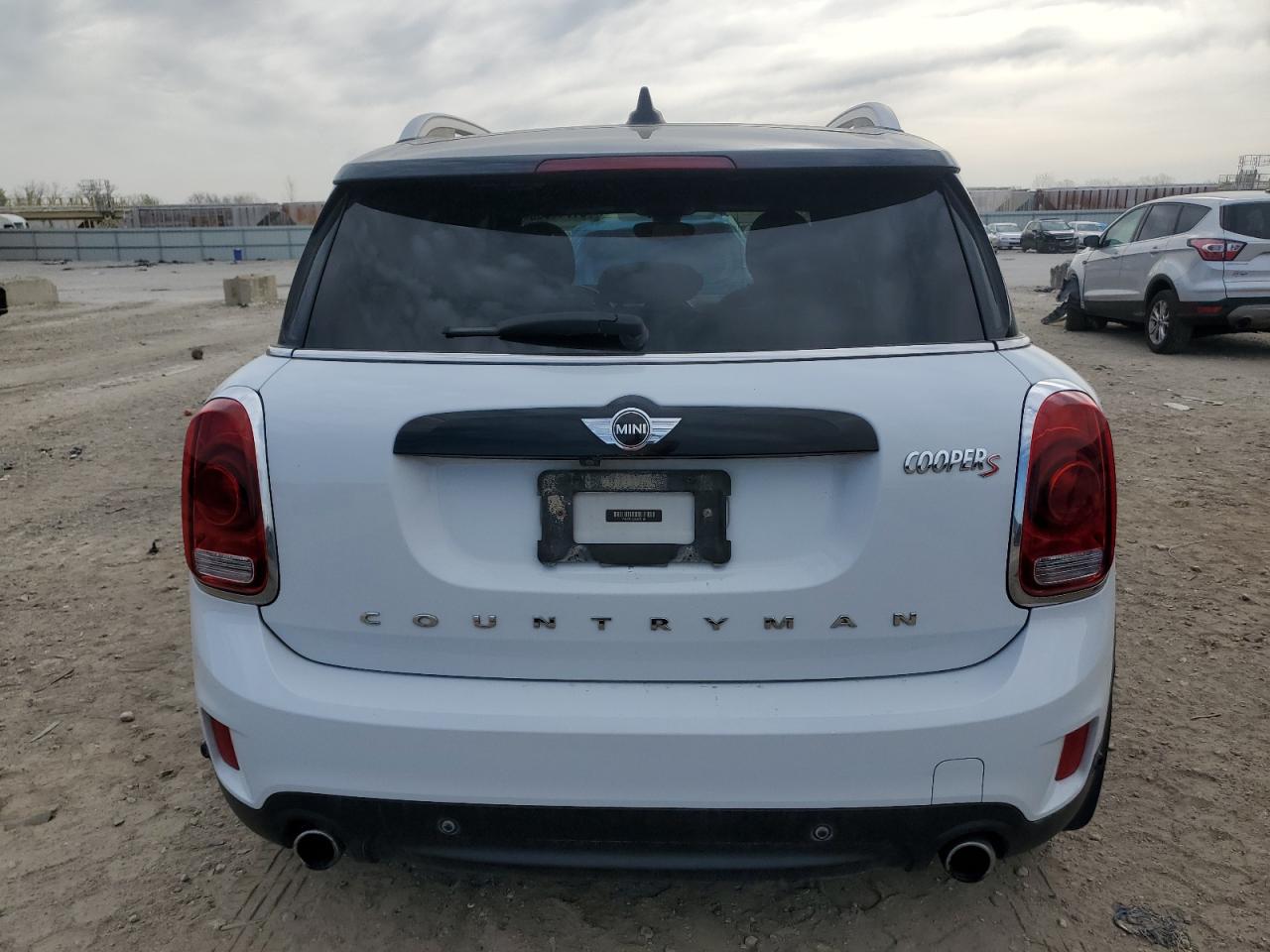 2018 Mini Cooper S Countryman All4 White vin: WMZYT5C39J3D81881