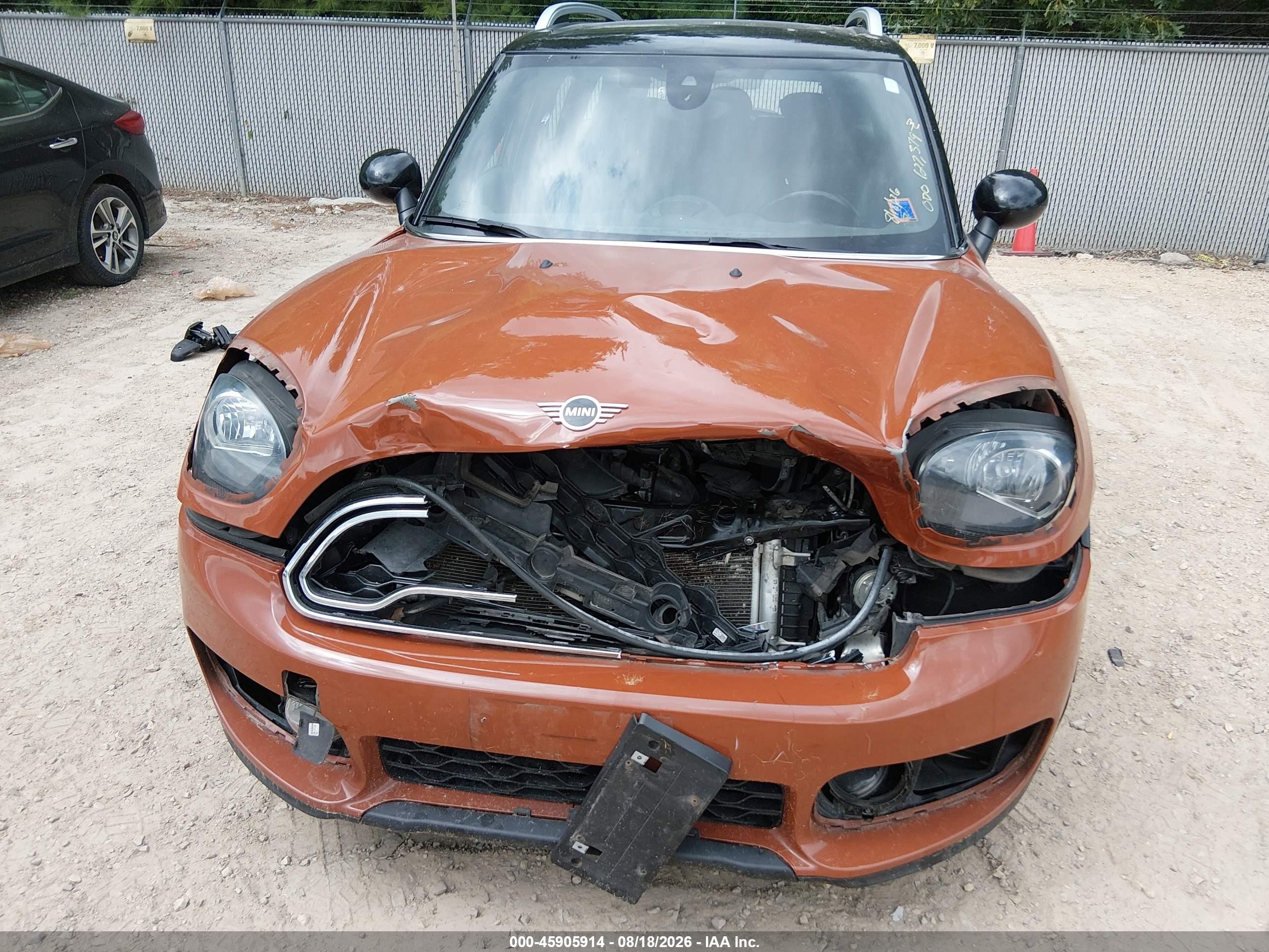 2019 Mini Countryman Cooper S Brown vin: WMZYT5C51K3G92305