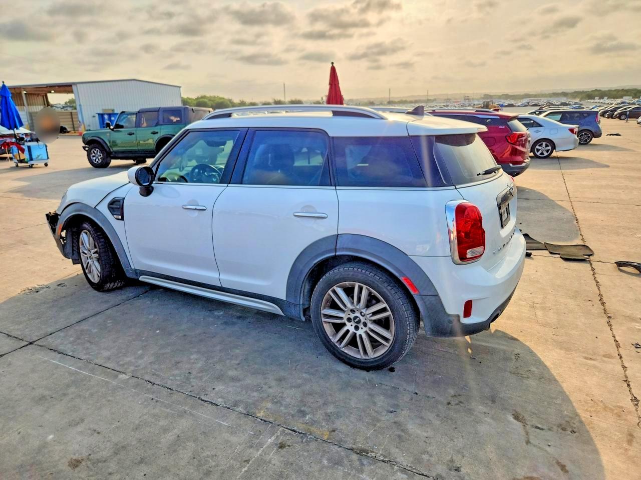2020 Mini Cooper Countryman White vin: WMZYW3C05L3L02059