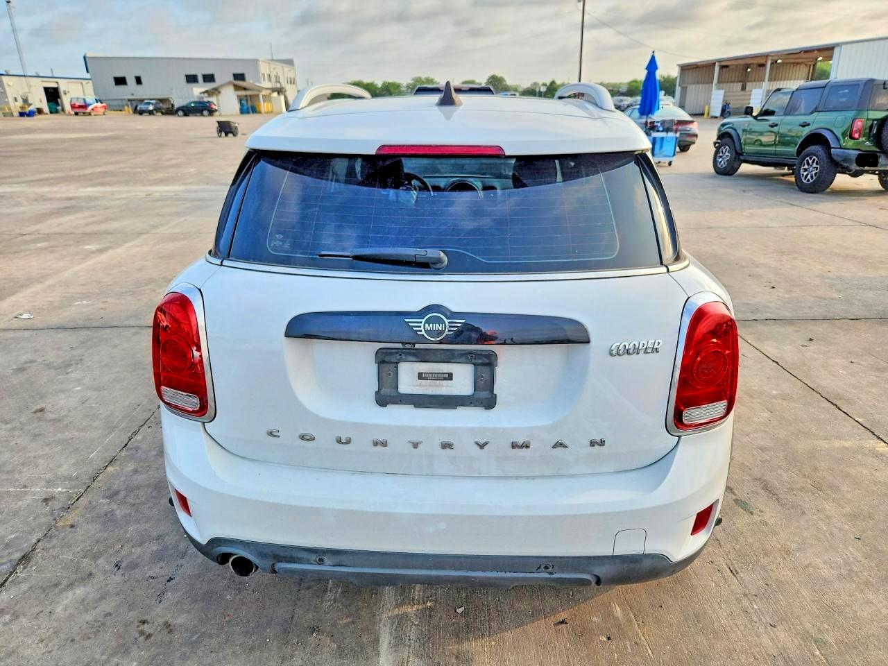 2020 Mini Cooper Countryman White vin: WMZYW3C05L3L02059