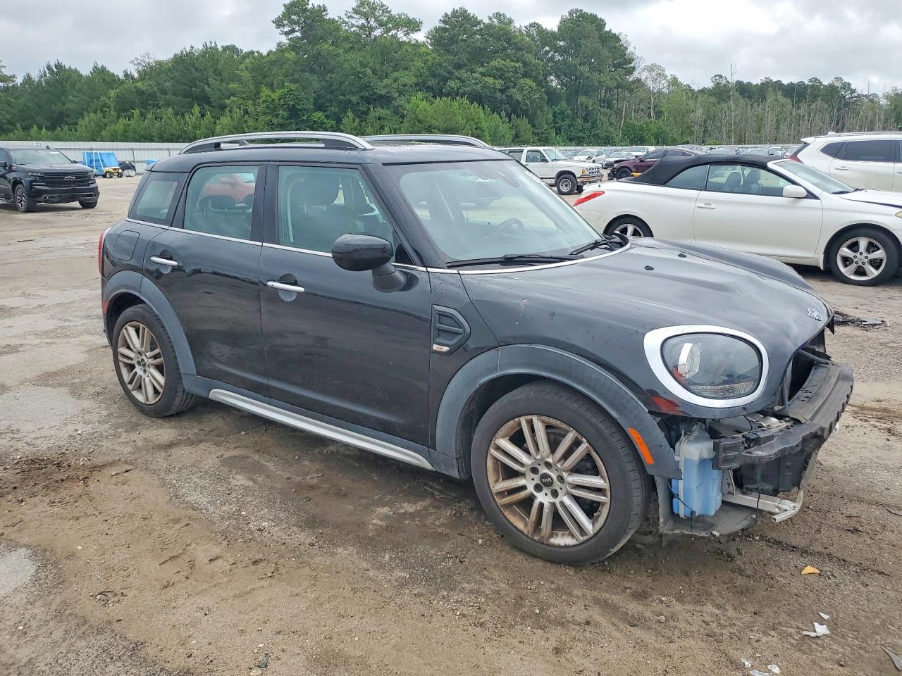 2020 Mini Cooper Countryman Черный vin: WMZYW3C05L3L26443