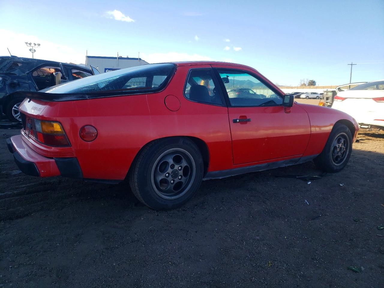 1988 Porsche 924 S Red vin: WP0AA0922JN451523