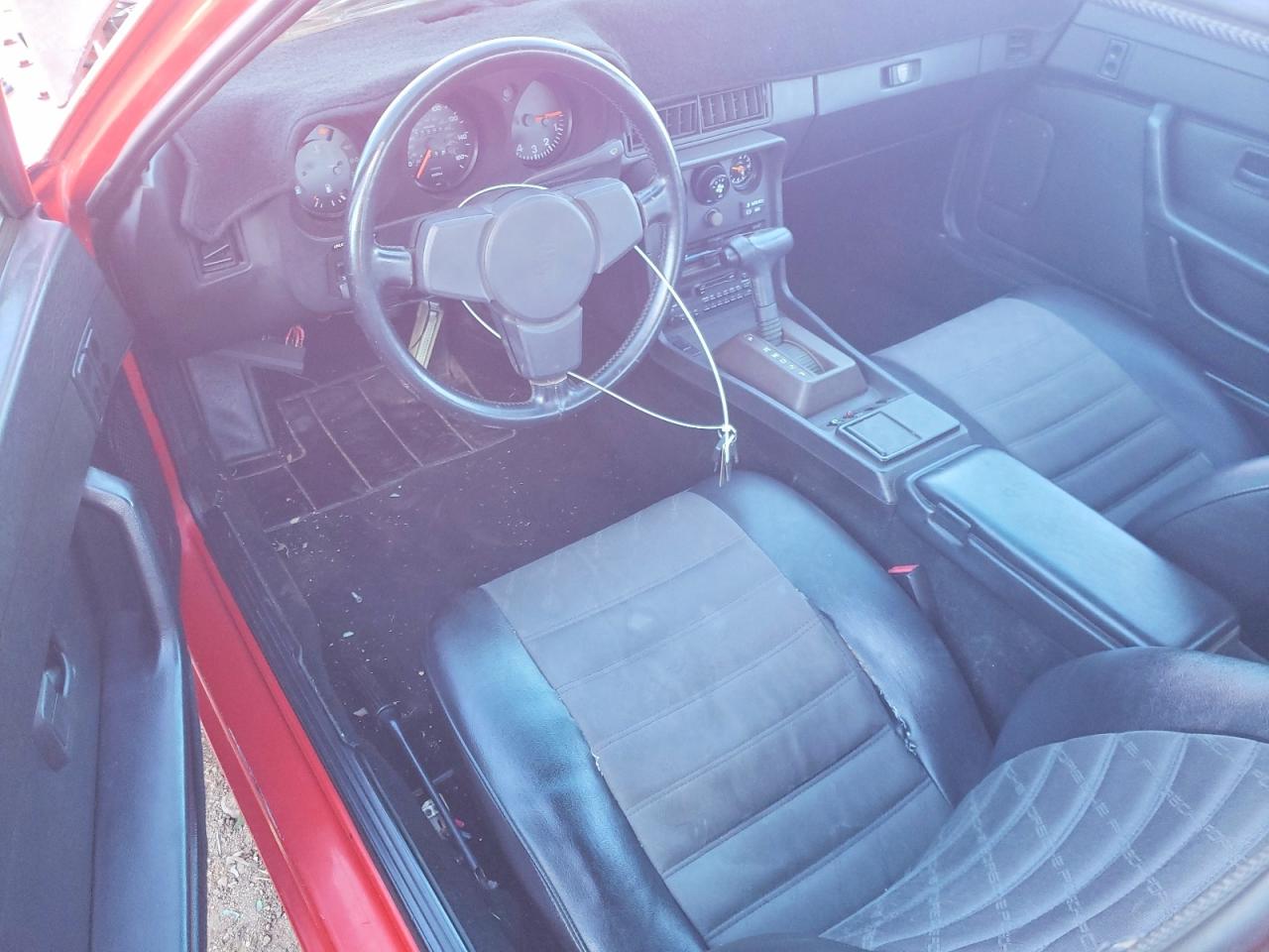 1988 Porsche 924 S Red vin: WP0AA0922JN451523