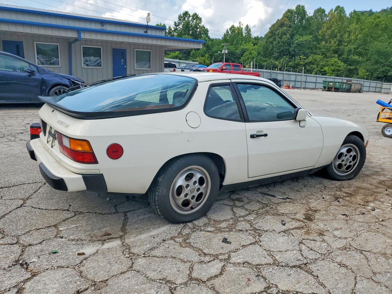 1987 Porsche 924 S White vin: WP0AA0924HN454157