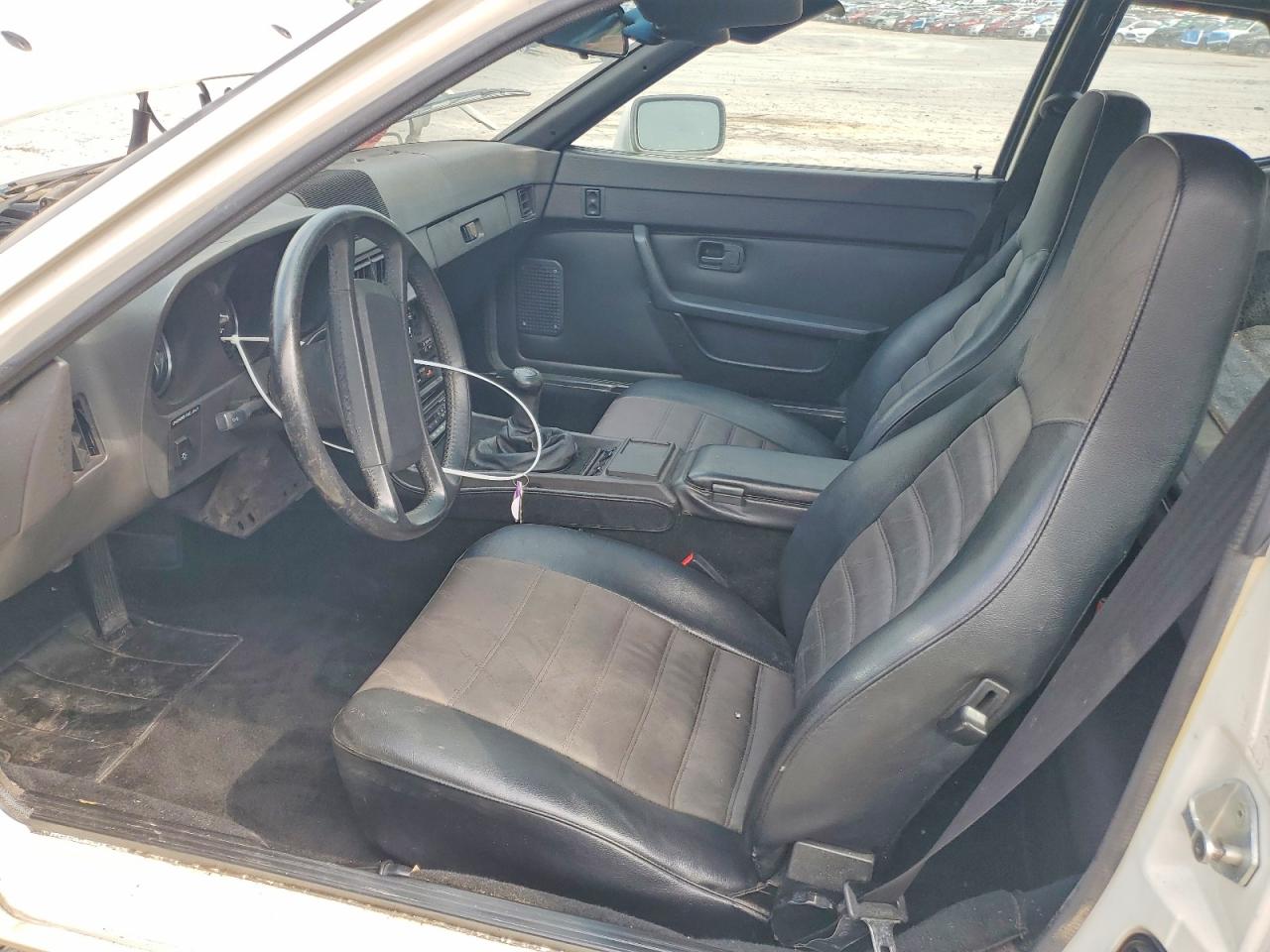 1987 Porsche 924 S White vin: WP0AA0924HN454157