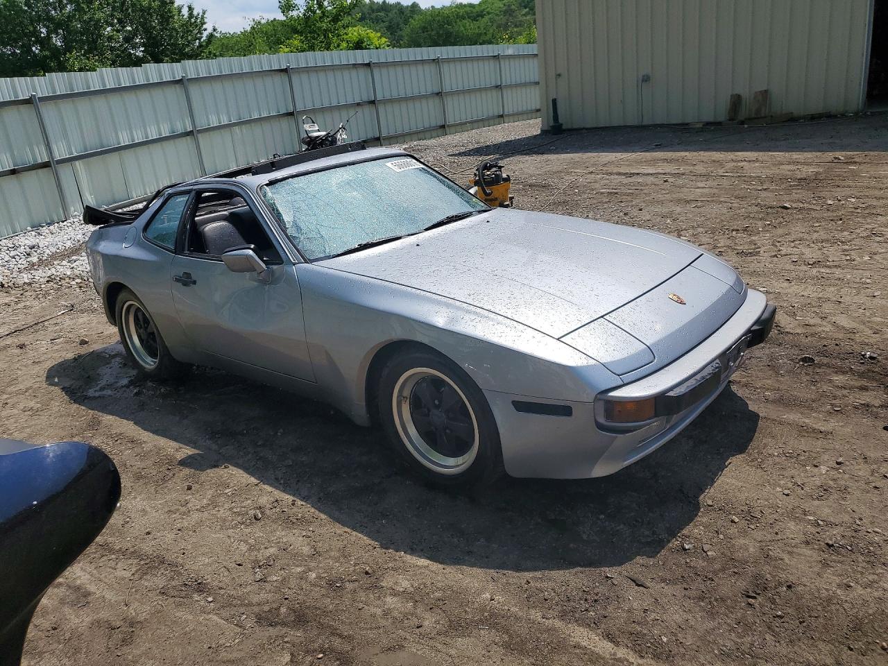 1983 Porsche 944 Silver vin: WP0AA0940DN453471