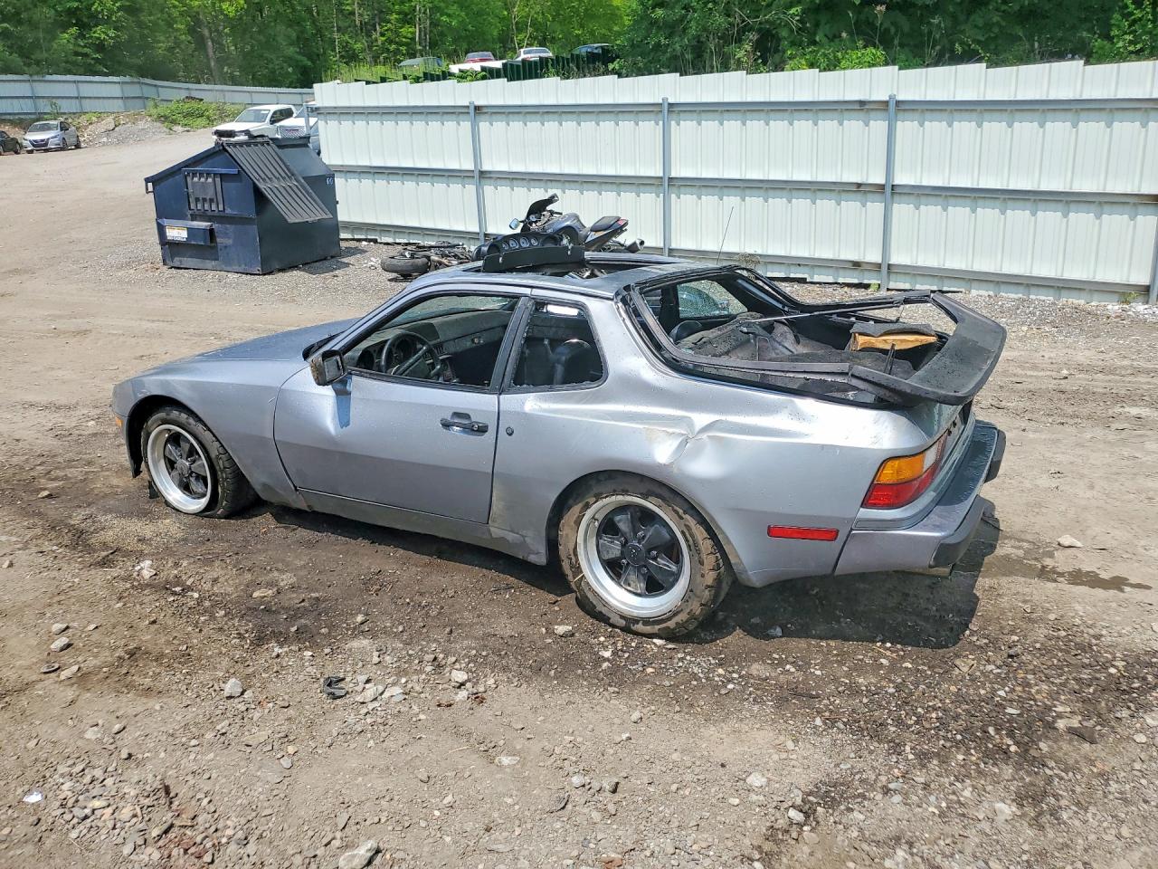 1983 Porsche 944 Silver vin: WP0AA0940DN453471
