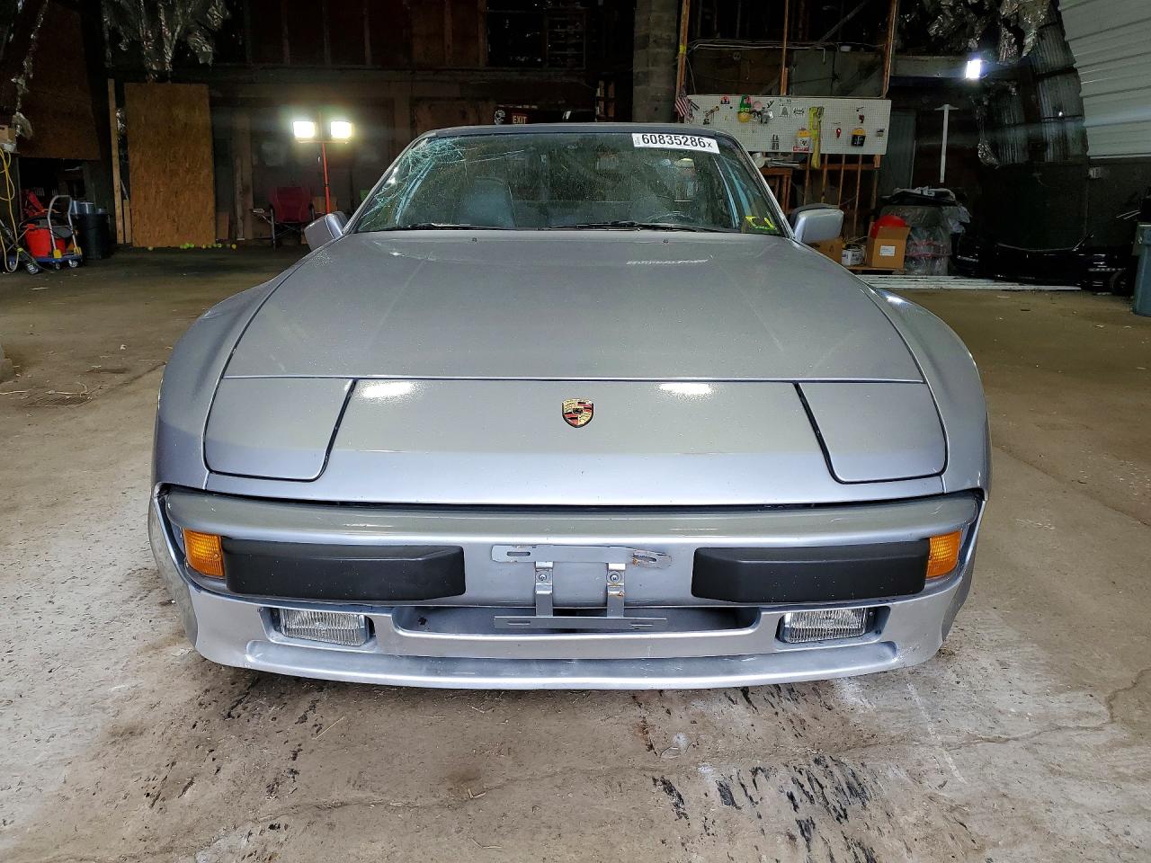 1983 Porsche 944 Silver vin: WP0AA0940DN453471