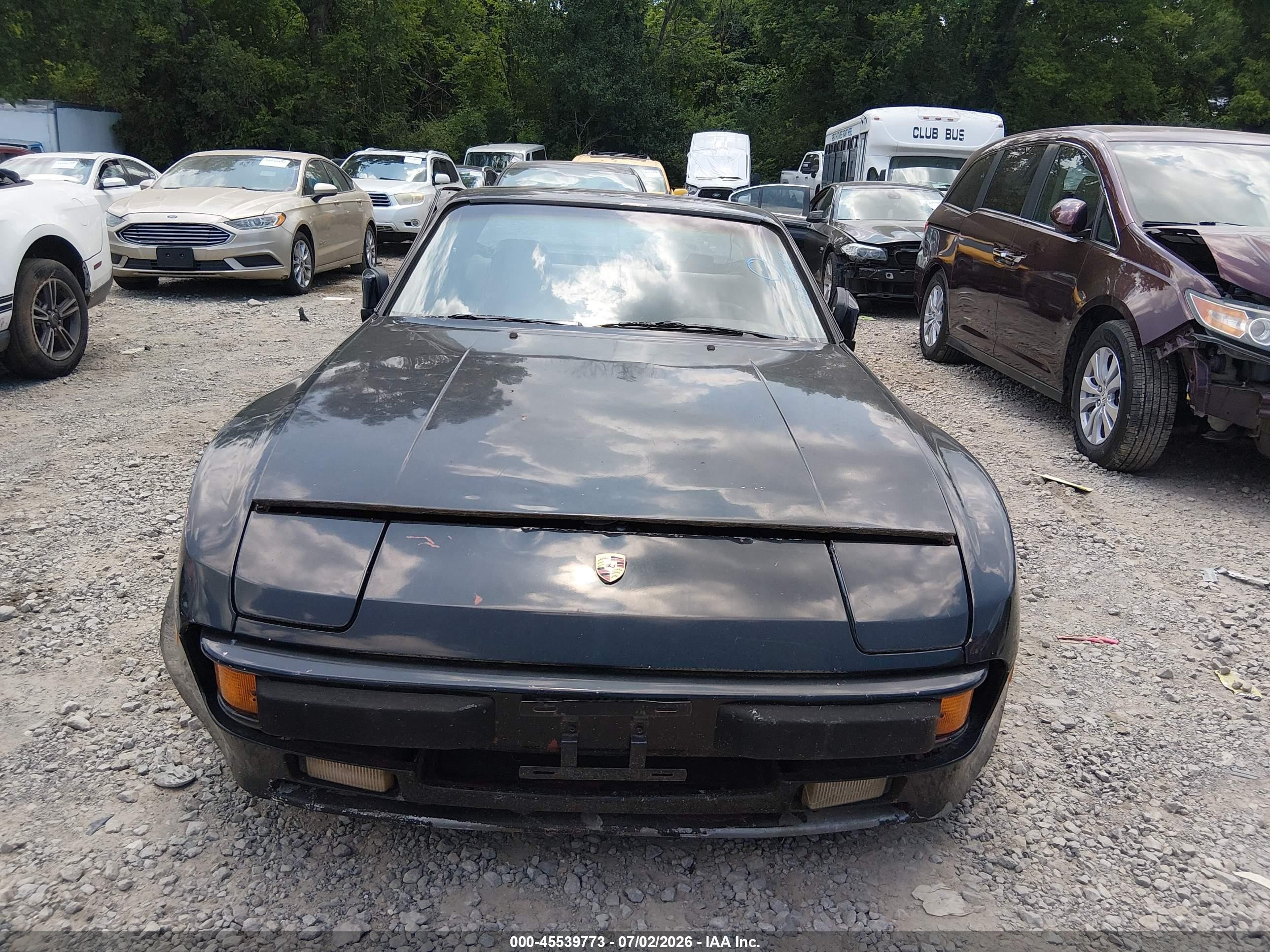 1985 Porsche 944   Black vin: WP0AA0940FN474159