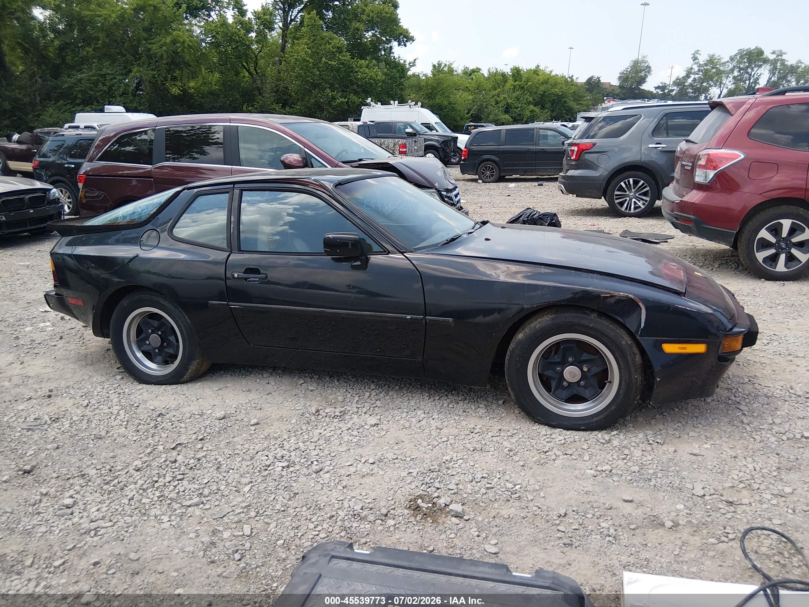 1985 Porsche 944   Black vin: WP0AA0940FN474159