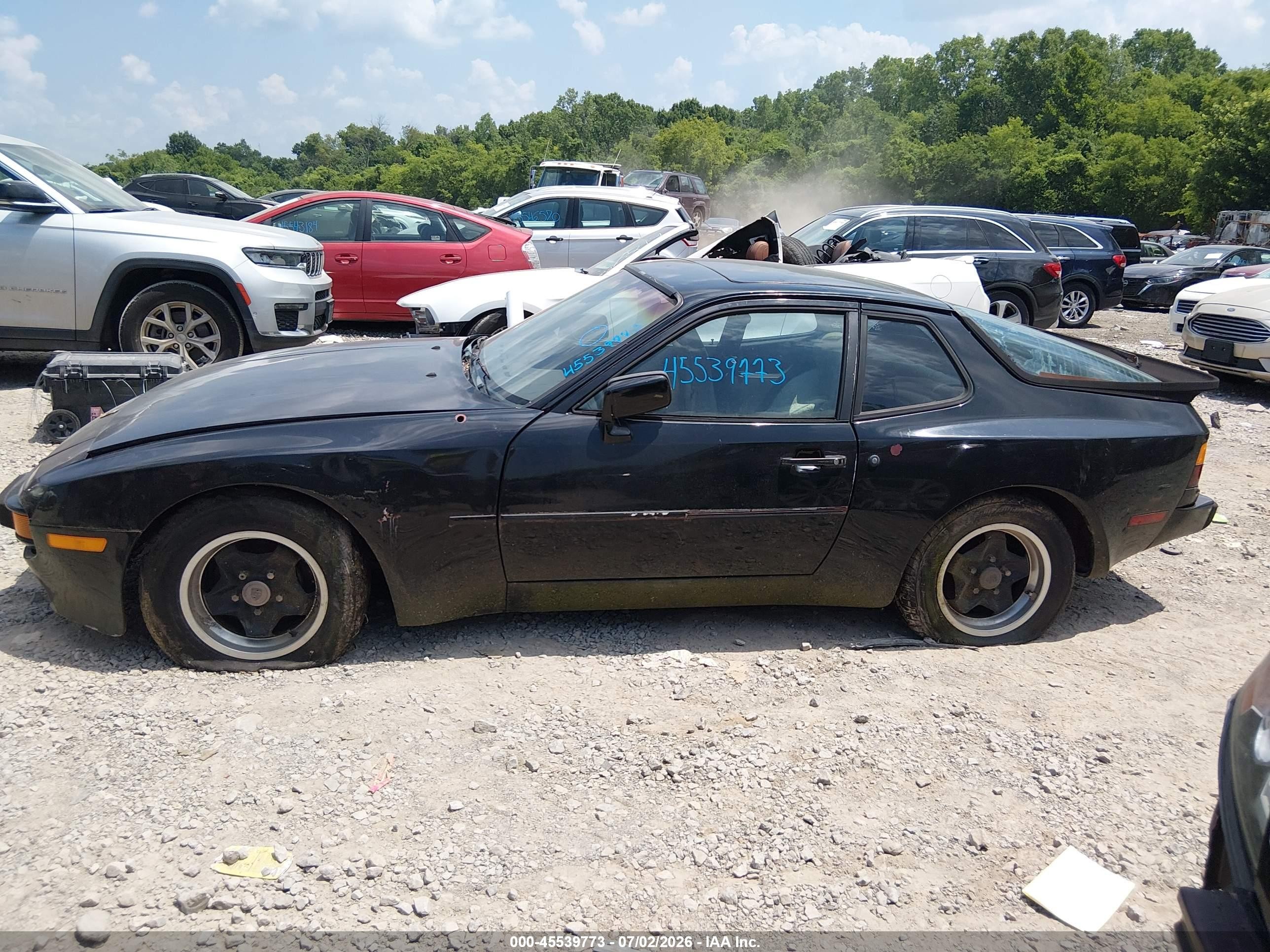 1985 Porsche 944   Black vin: WP0AA0940FN474159