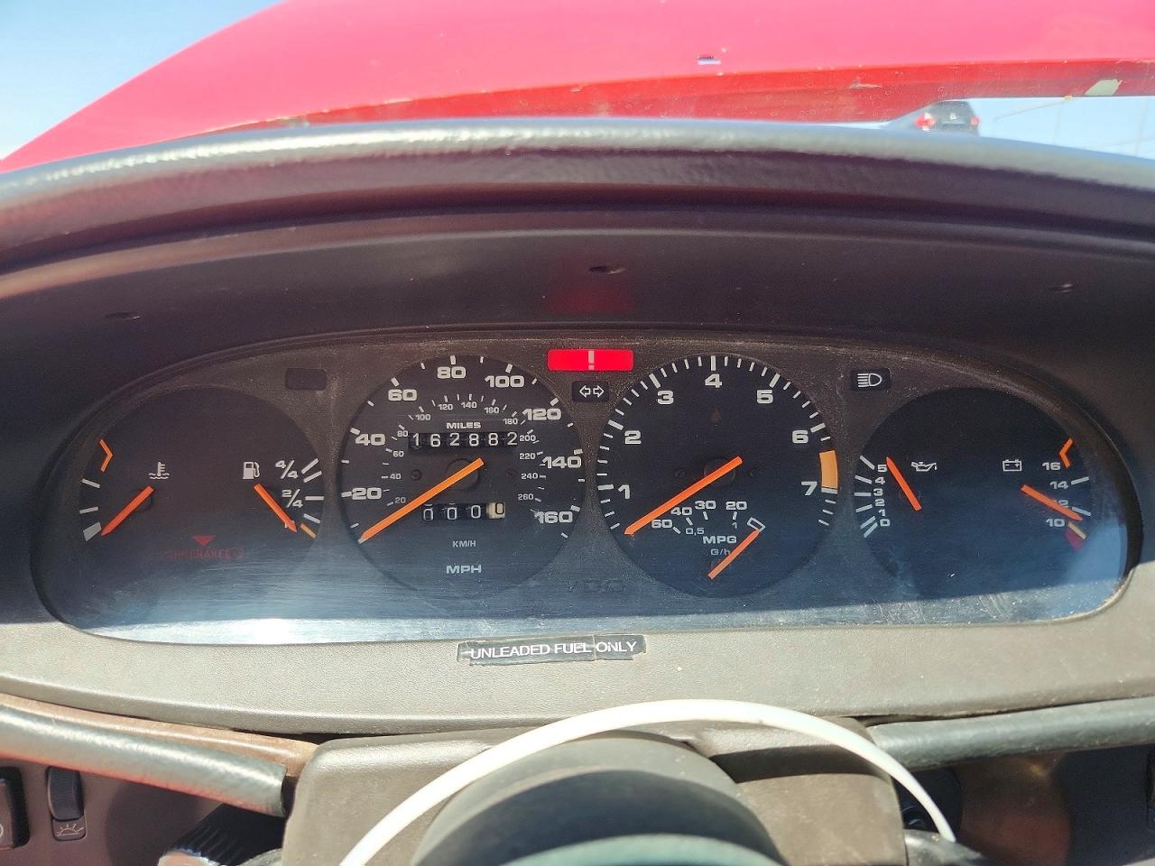 1986 Porsche 944 Red vin: WP0AA0941GN453967