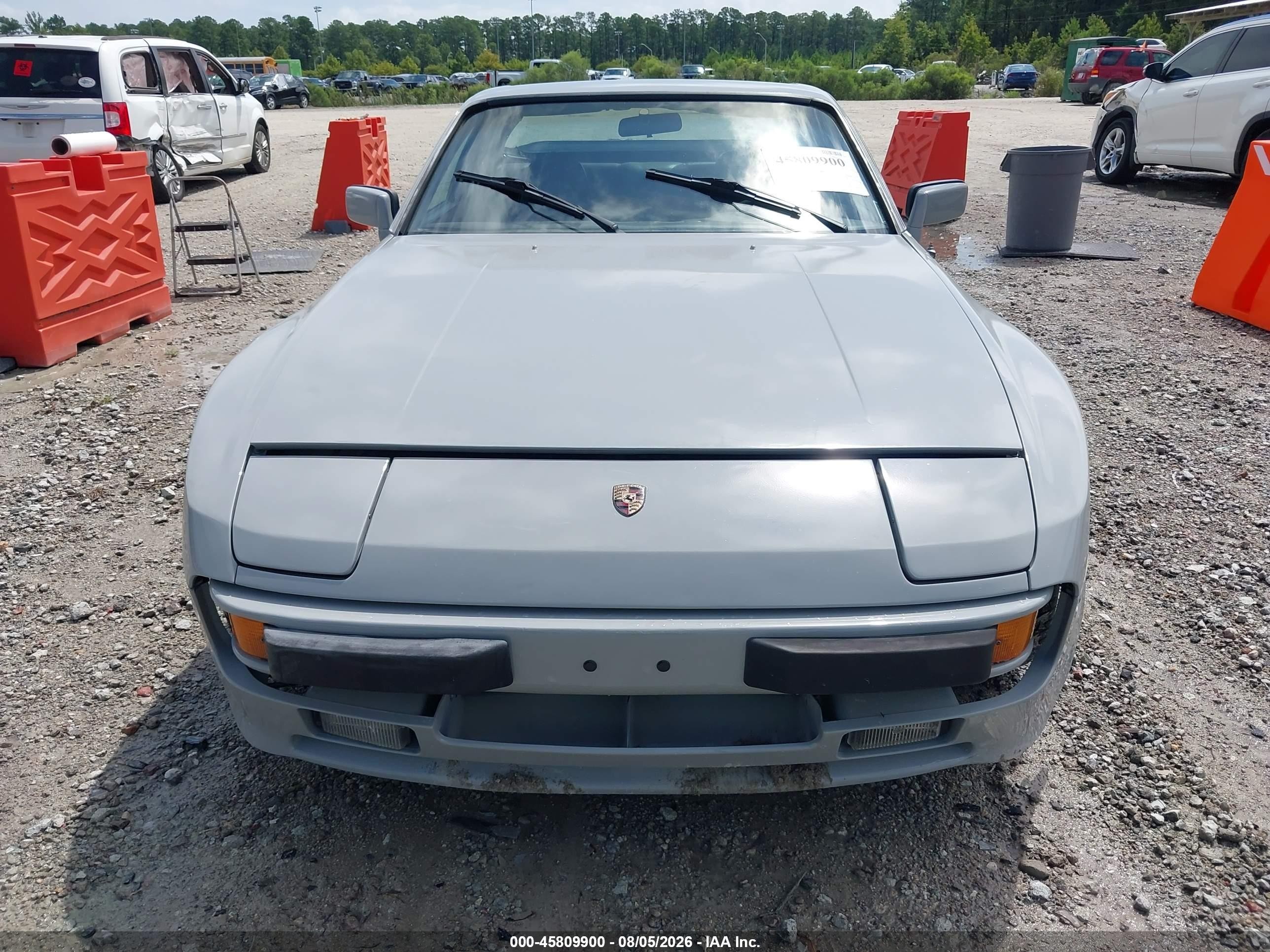 1984 Porsche 944   Gray vin: WP0AA0942EN465607