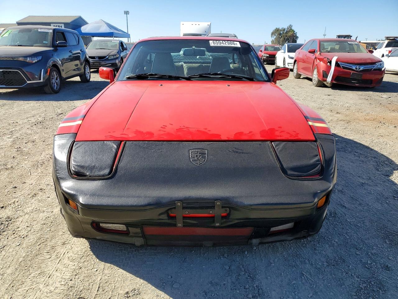 1986 Porsche 944 Red vin: WP0AA0942GN450883