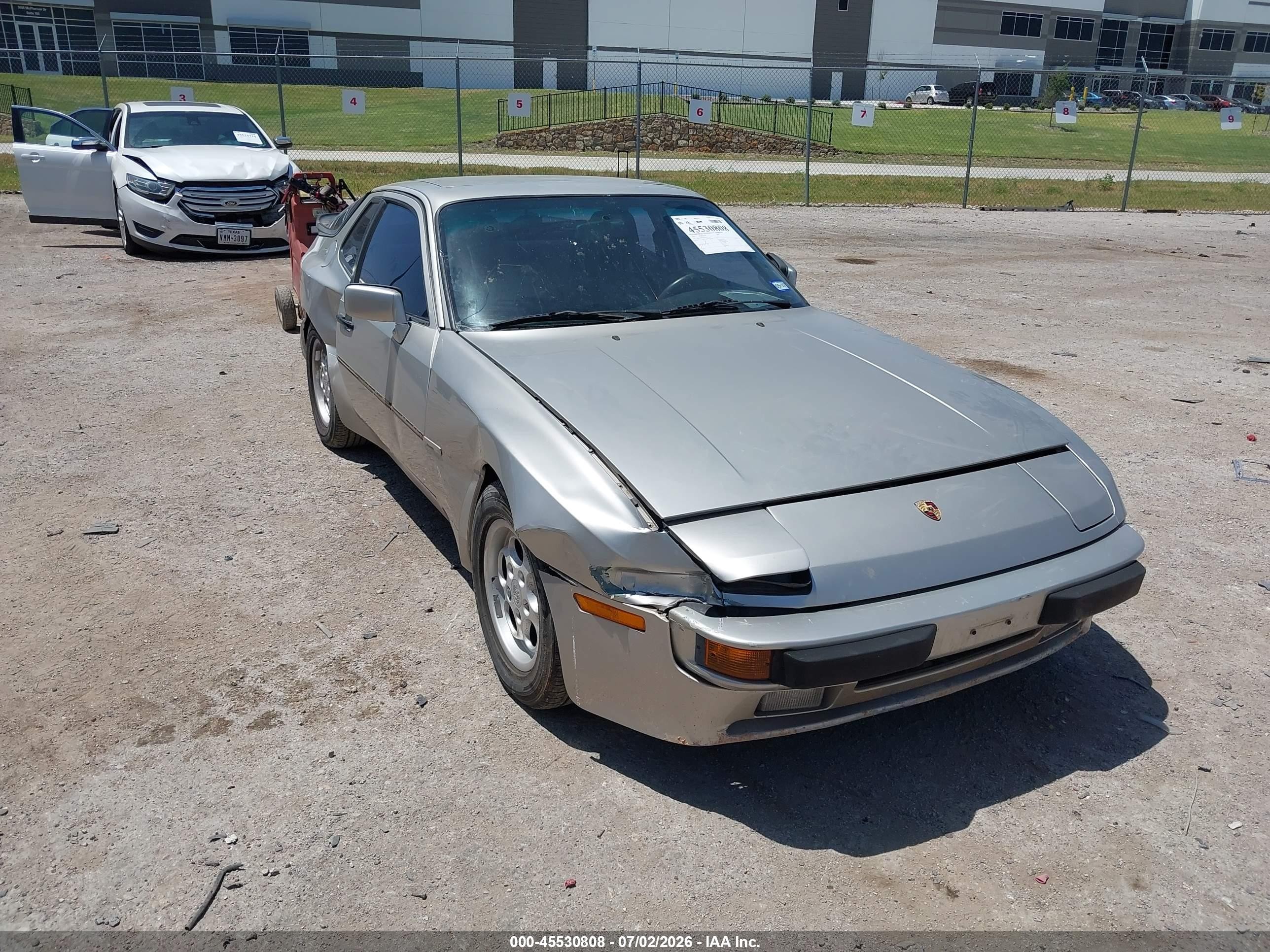 1986 Porsche 944   Gold vin: WP0AA0942GN451869