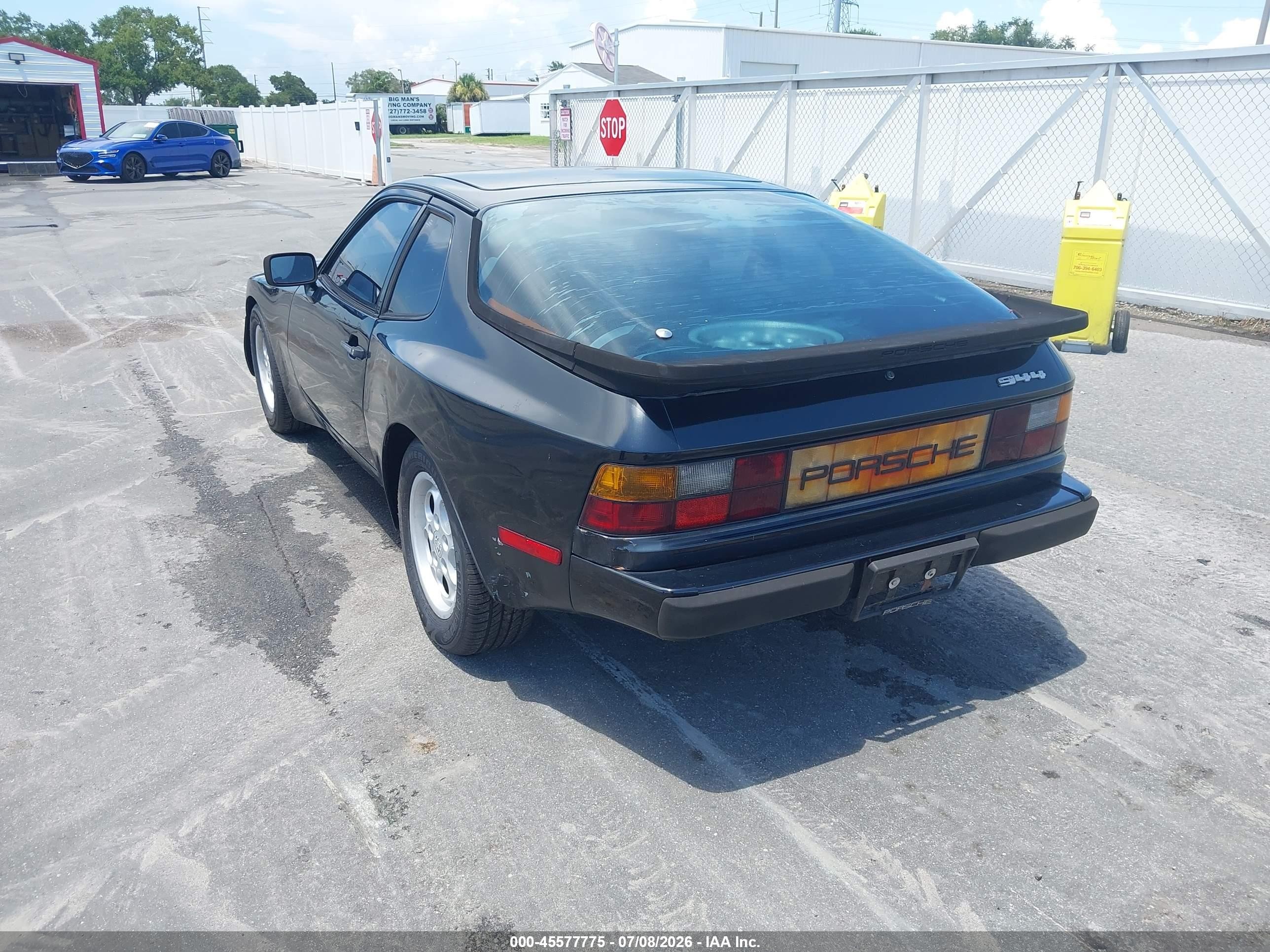 1983 Porsche 944   Black vin: WP0AA0944DN463923