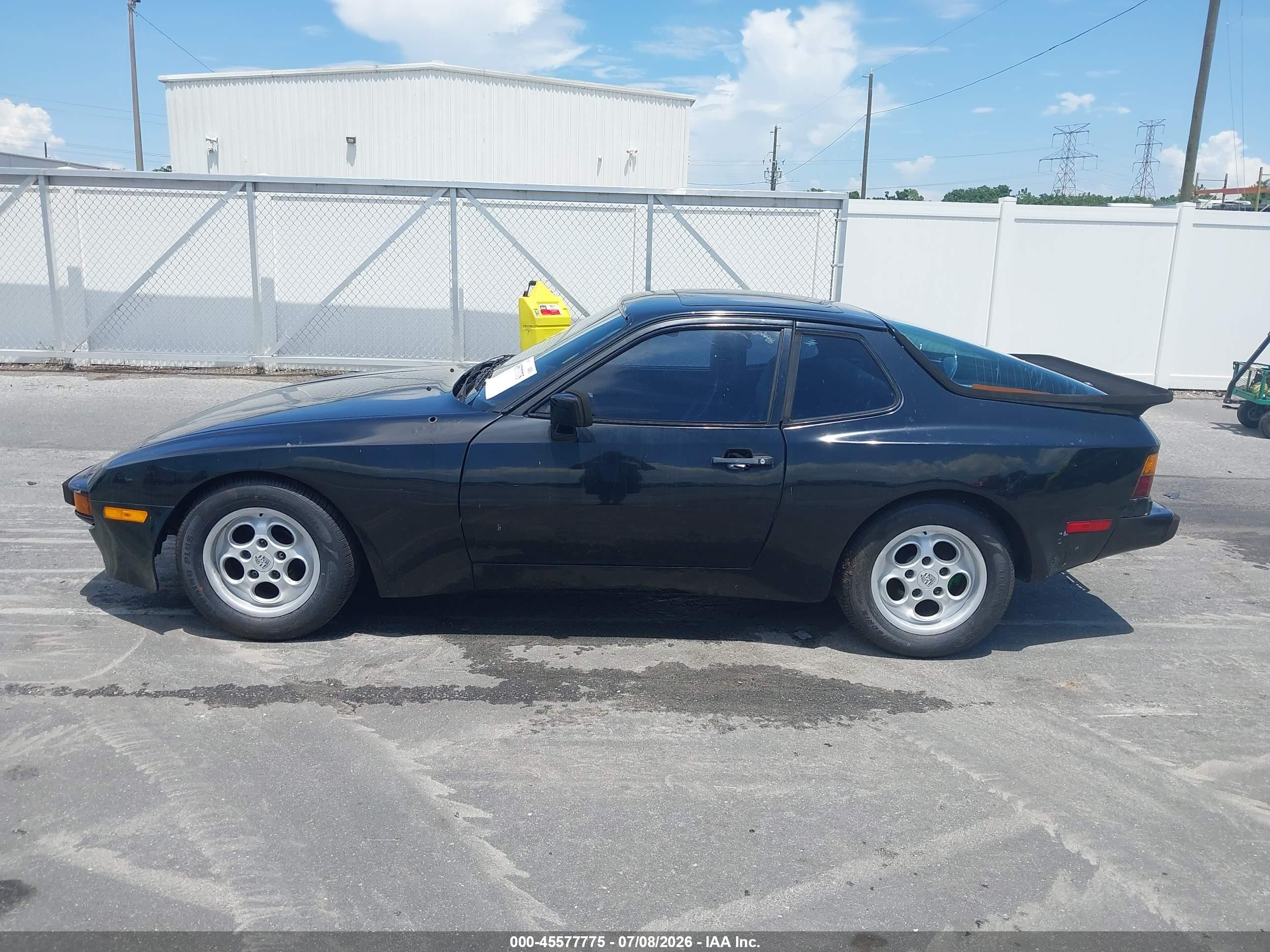 1983 Porsche 944   Black vin: WP0AA0944DN463923