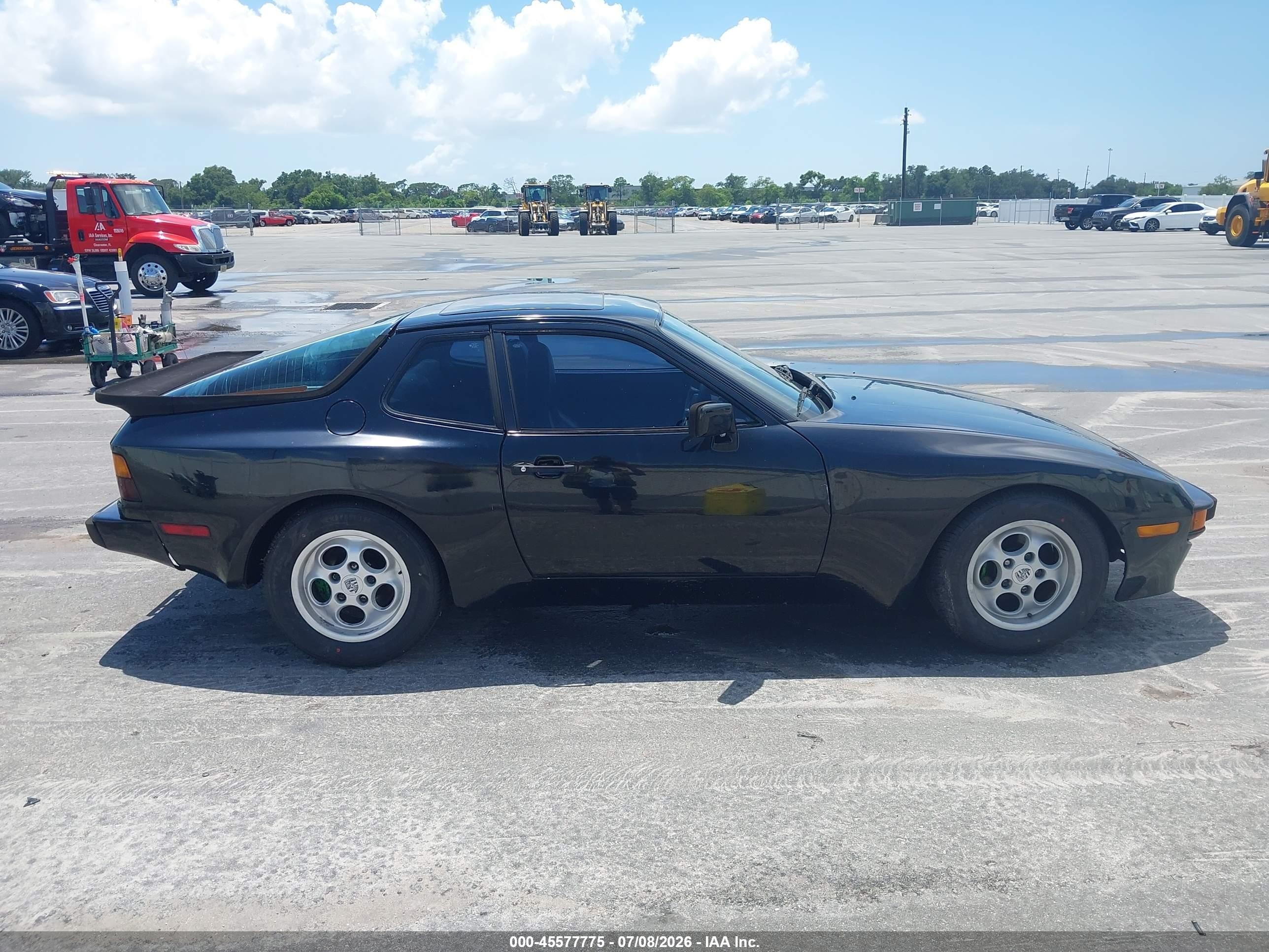 1983 Porsche 944   Black vin: WP0AA0944DN463923