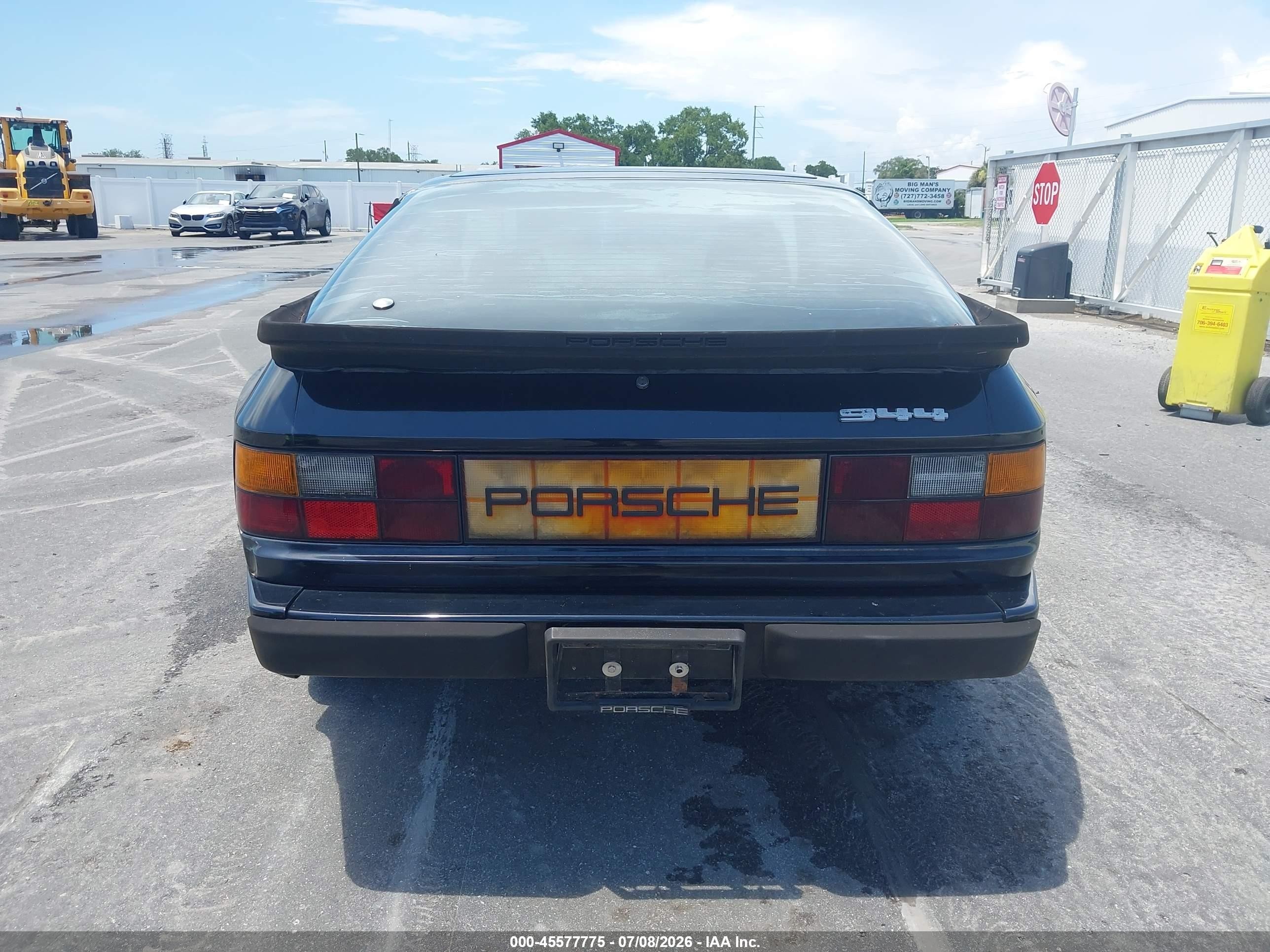 1983 Porsche 944   Black vin: WP0AA0944DN463923