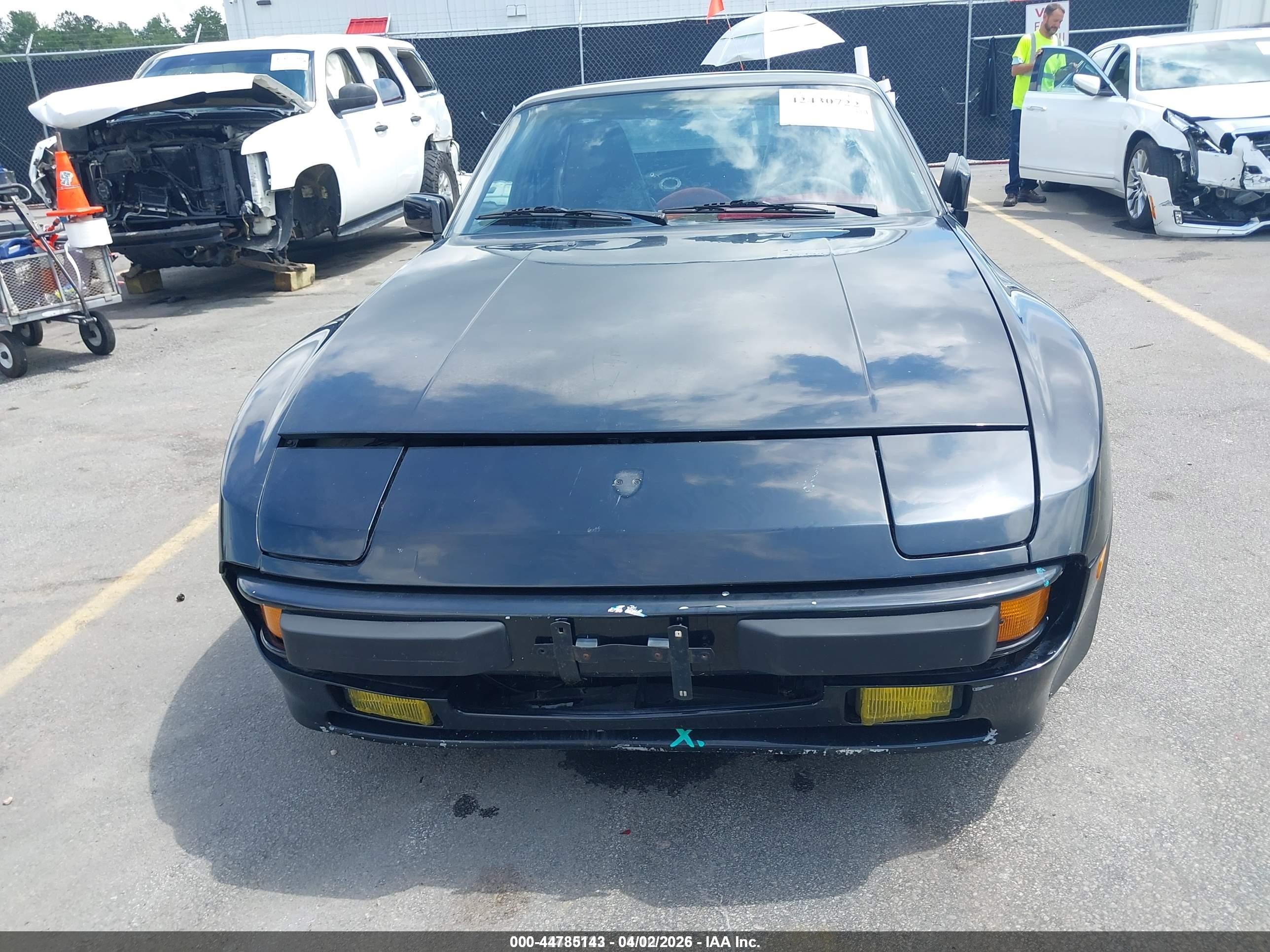 1986 Porsche 944   Black vin: WP0AA0946GN456394