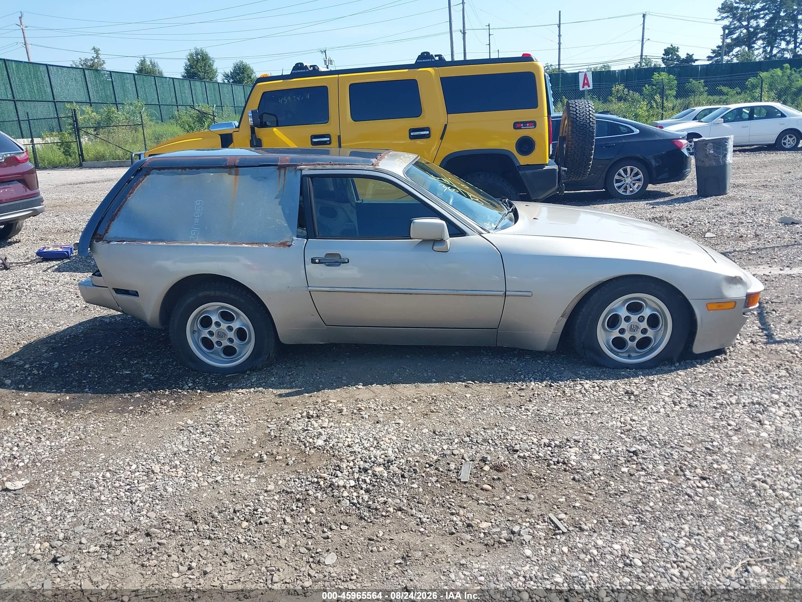1985 Porsche 944   Silver vin: WP0AA0948FN453396