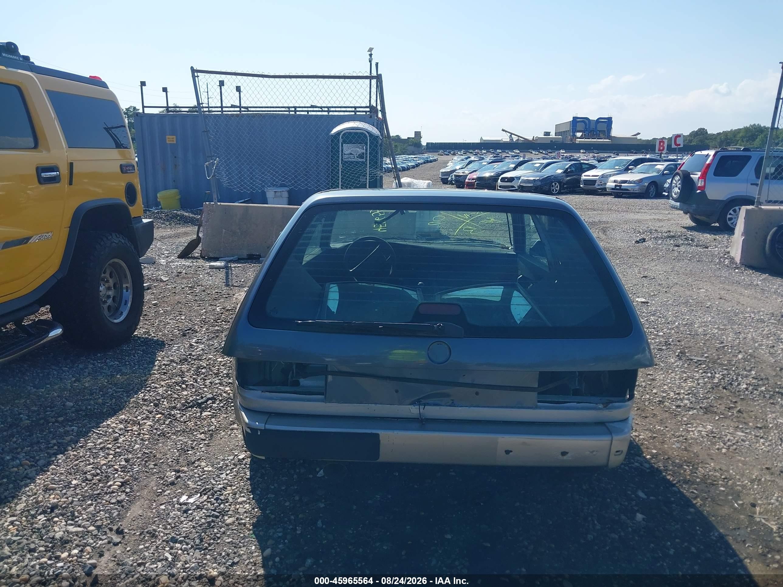 1985 Porsche 944   Silver vin: WP0AA0948FN453396