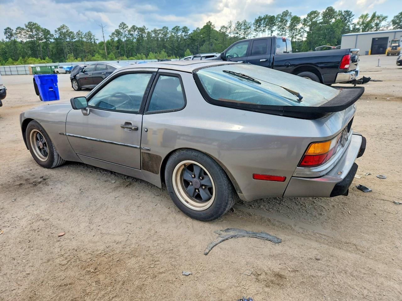 1985 Porsche 944 Silver vin: WP0AA0948FN453947