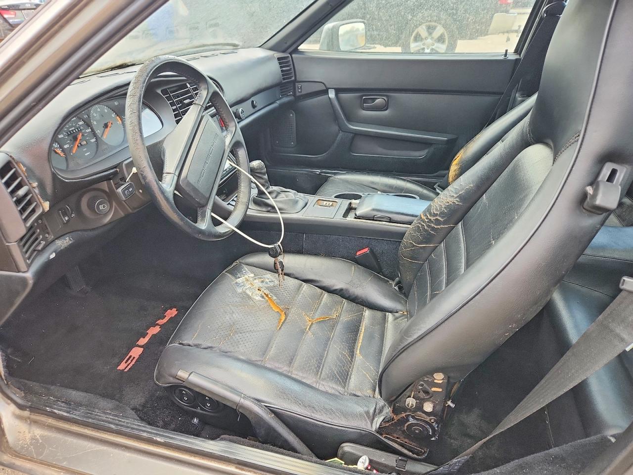 1985 Porsche 944 Silver vin: WP0AA0948FN453947