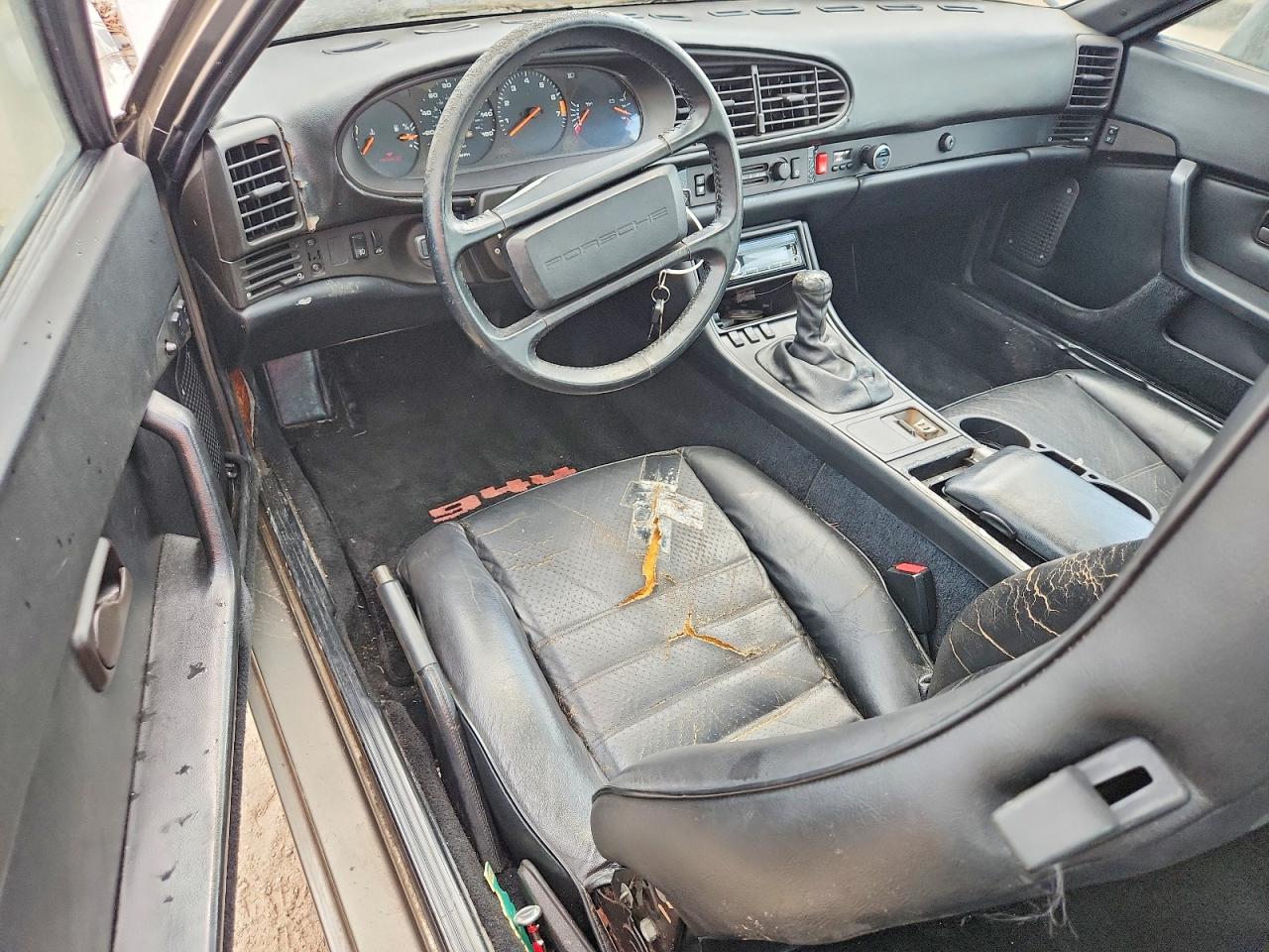 1985 Porsche 944 Silver vin: WP0AA0948FN453947