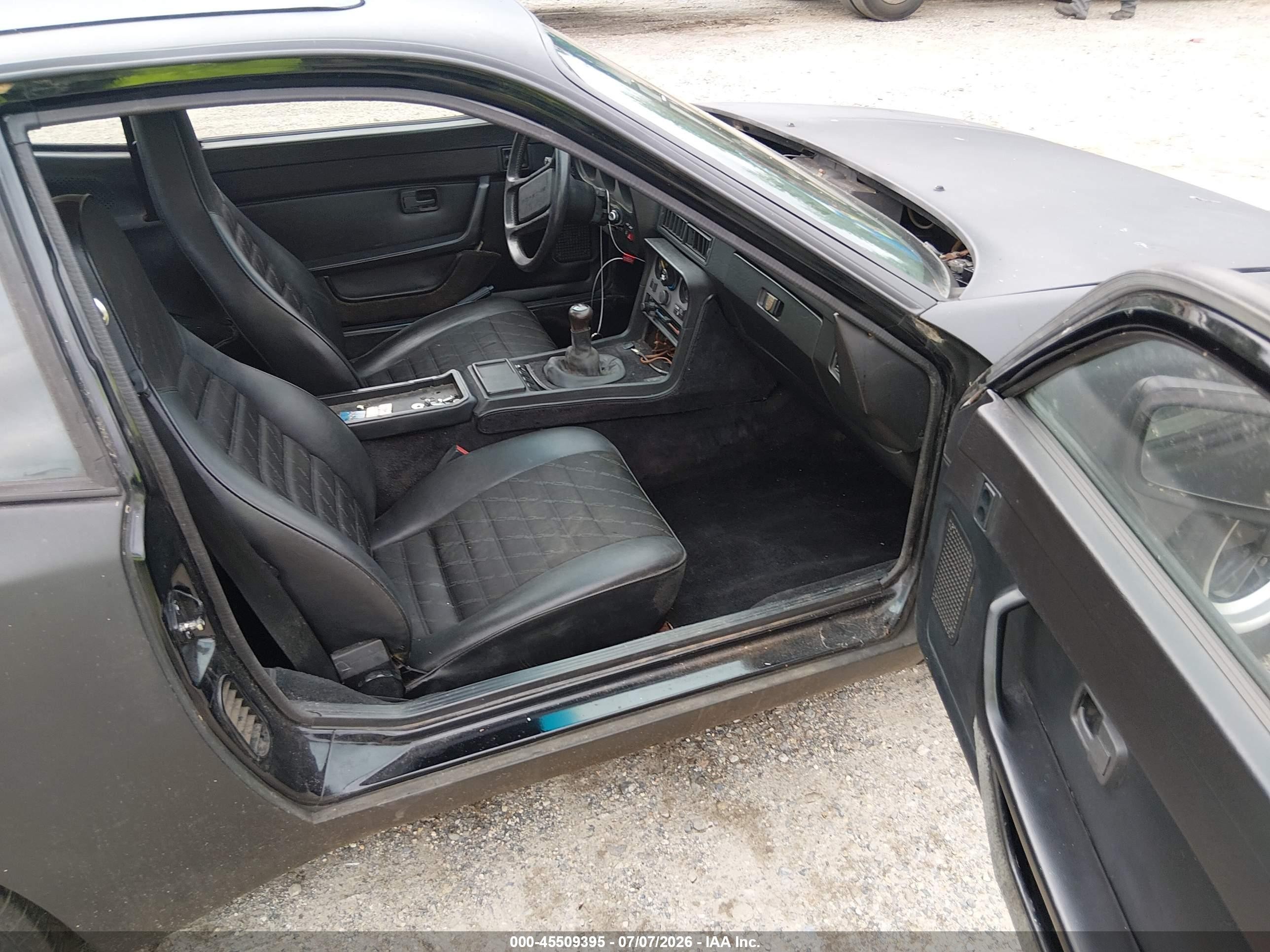 1984 Porsche 944   Black vin: WP0AA0949EN455723