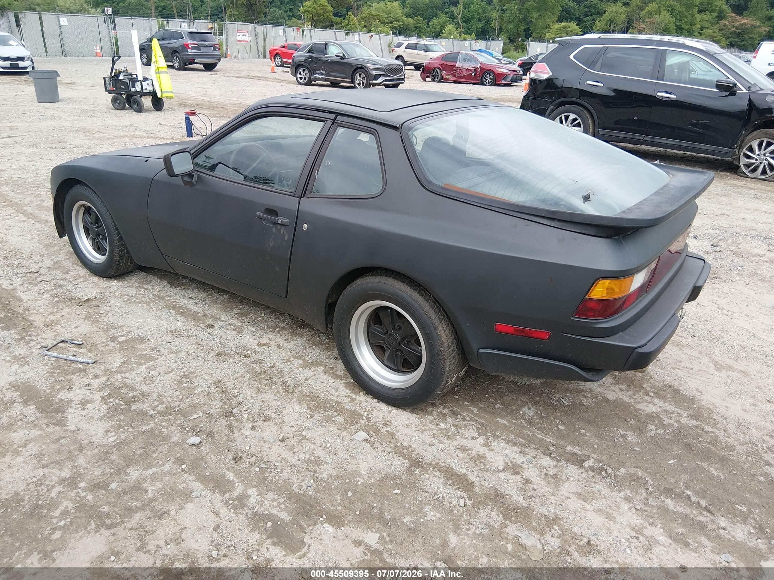 1984 Porsche 944   Black vin: WP0AA0949EN455723