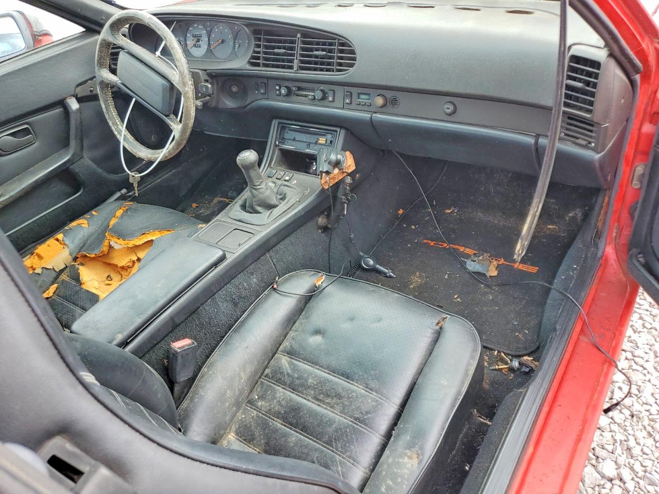 1987 Porsche 944 S Red vin: WP0AA094XHN452527