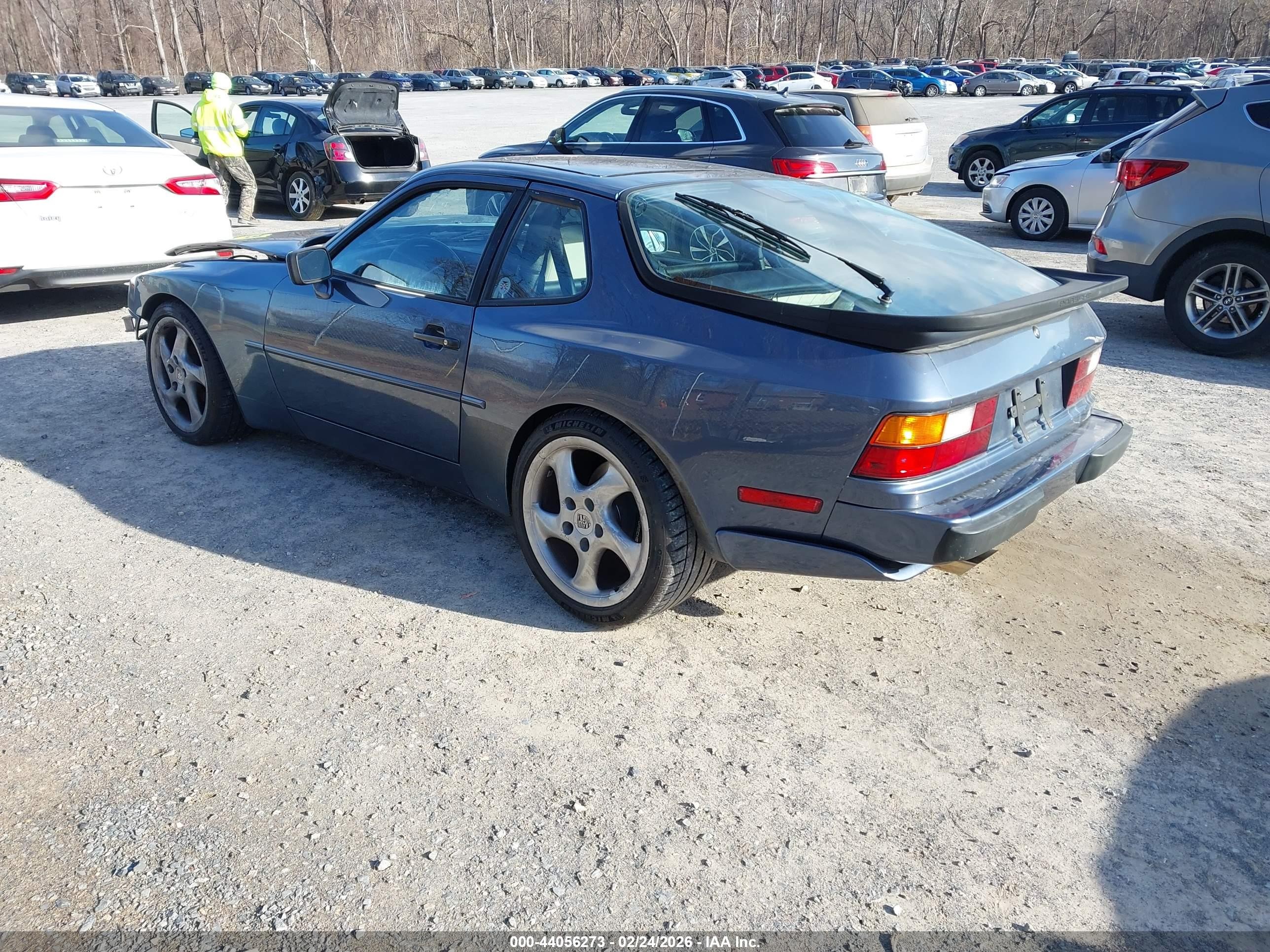 1989 Porsche 944   Blue vin: WP0AA2955KN150252