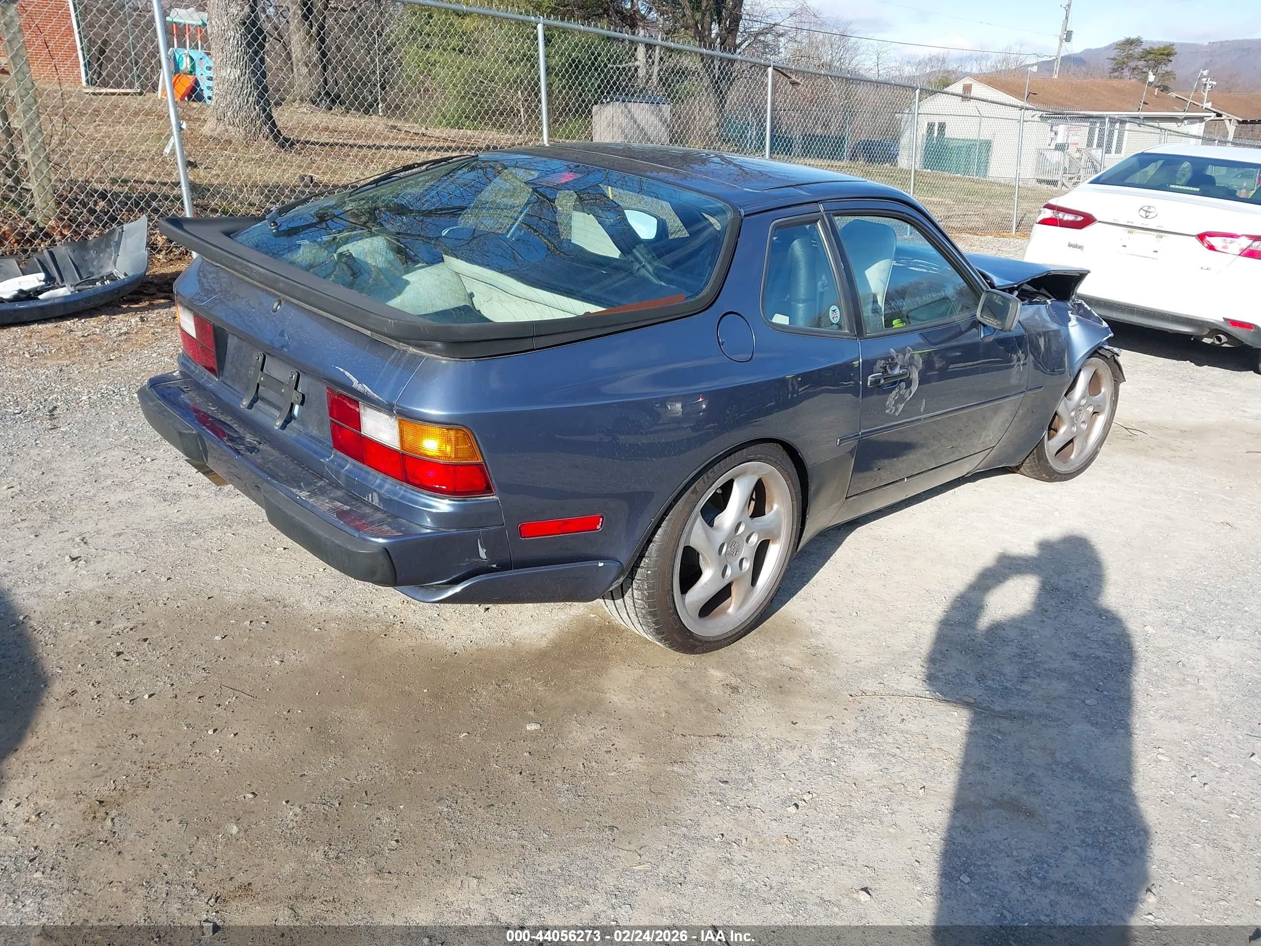 1989 Porsche 944   Blue vin: WP0AA2955KN150252