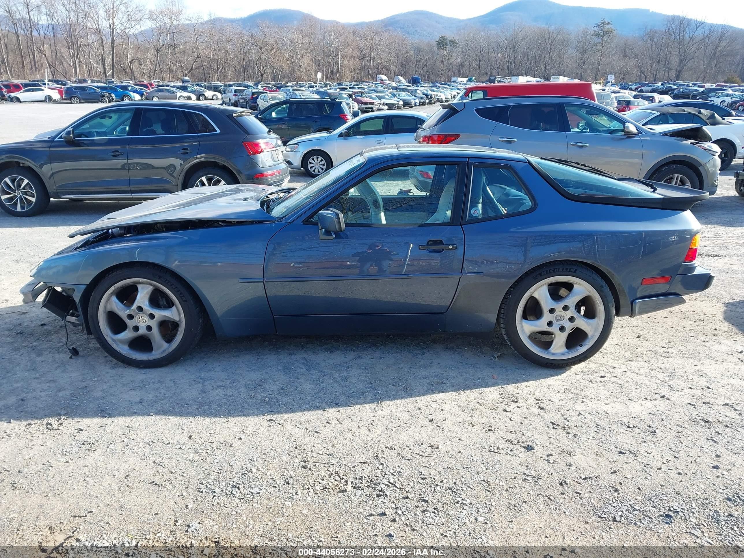 1989 Porsche 944   Blue vin: WP0AA2955KN150252