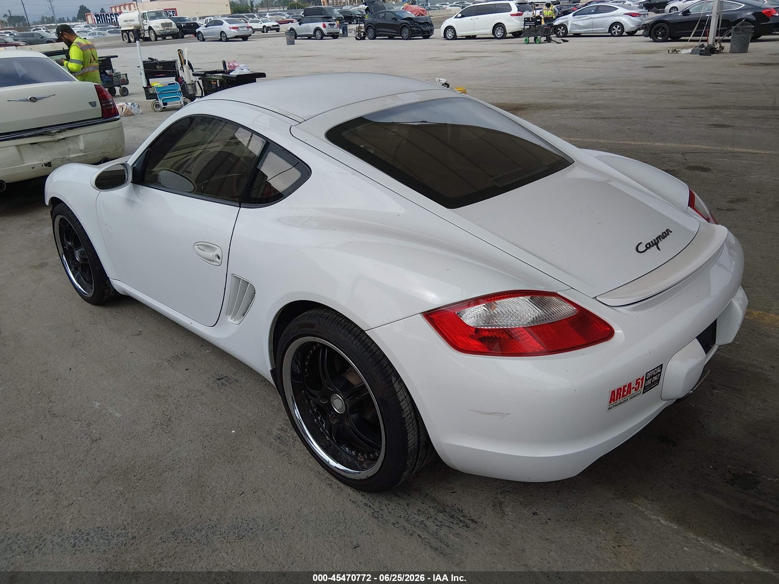 2007 Porsche Cayman   White vin: WP0AA29807U761085