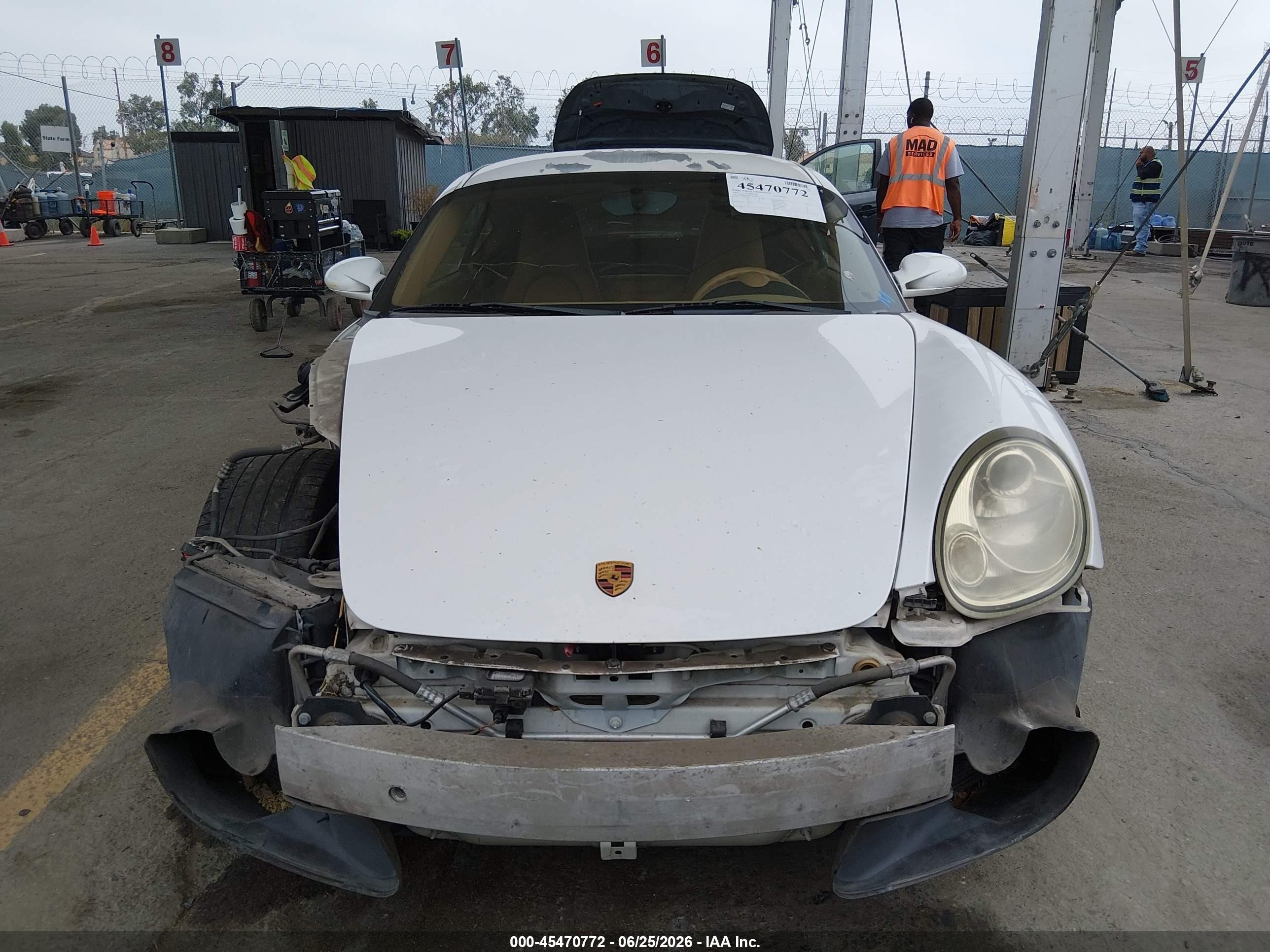 2007 Porsche Cayman   White vin: WP0AA29807U761085