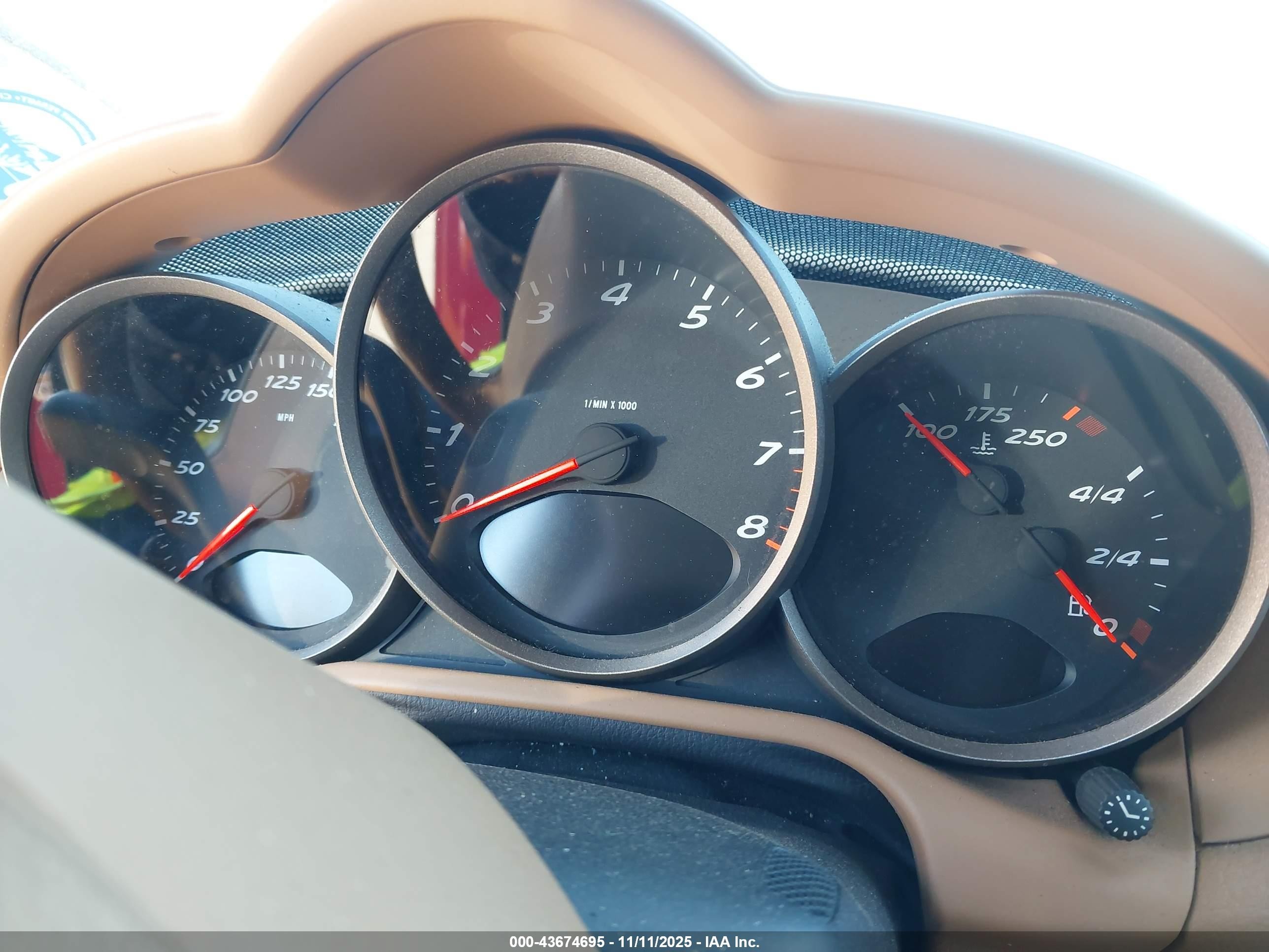 2007 Porsche Cayman   Red vin: WP0AA29807U762852