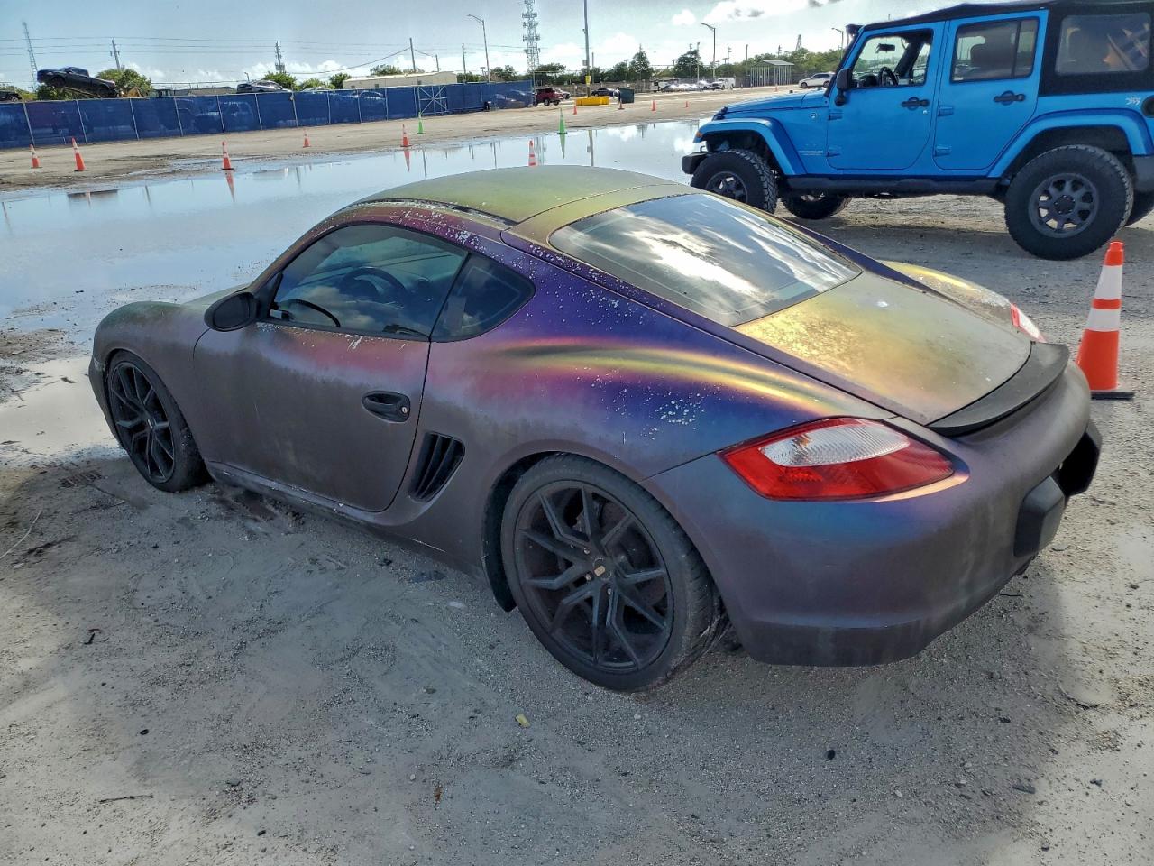 2007 Porsche Cayman Purple vin: WP0AA29837U761968