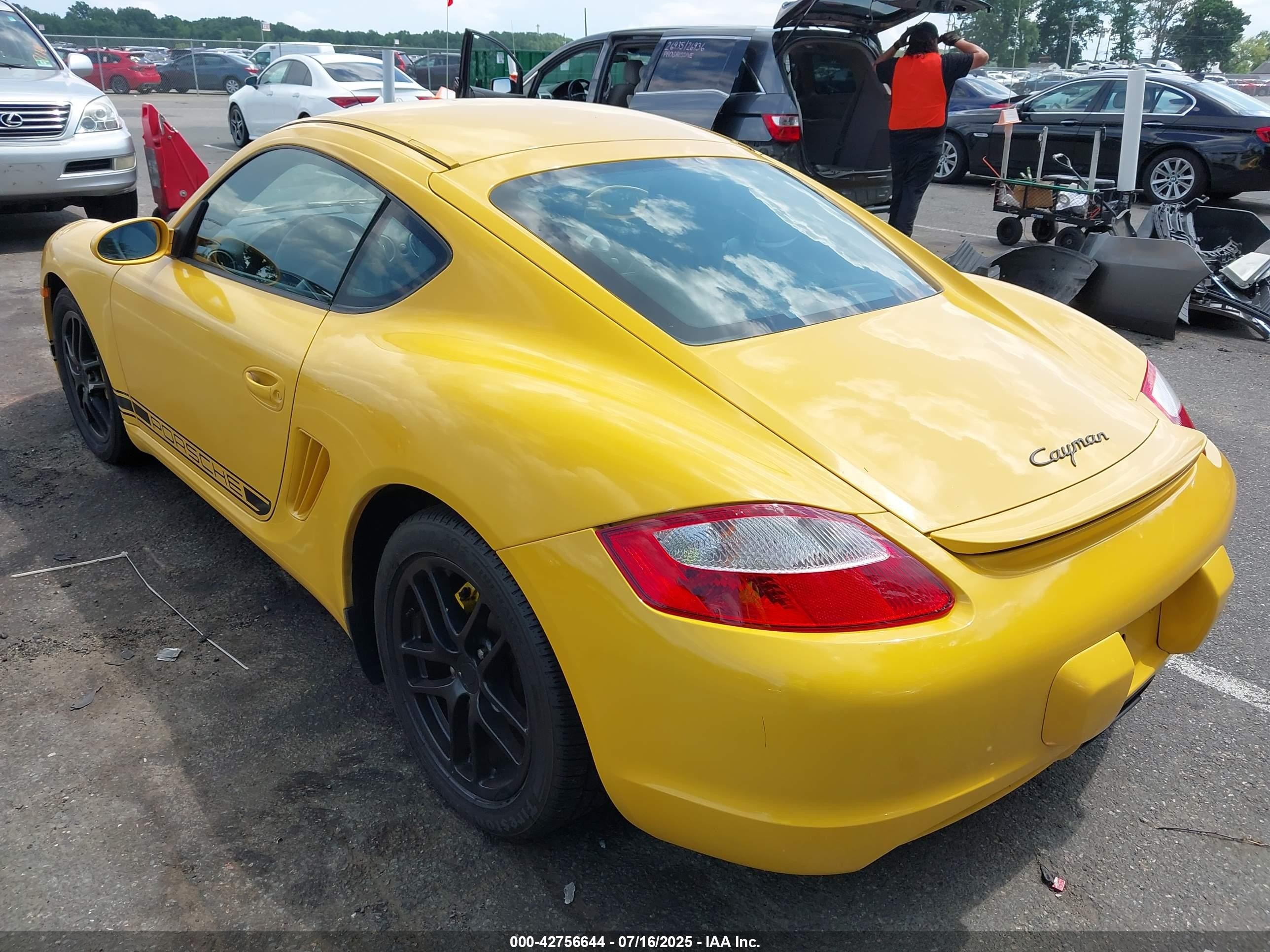 2007 Porsche Cayman   Yellow vin: WP0AA29877U760080