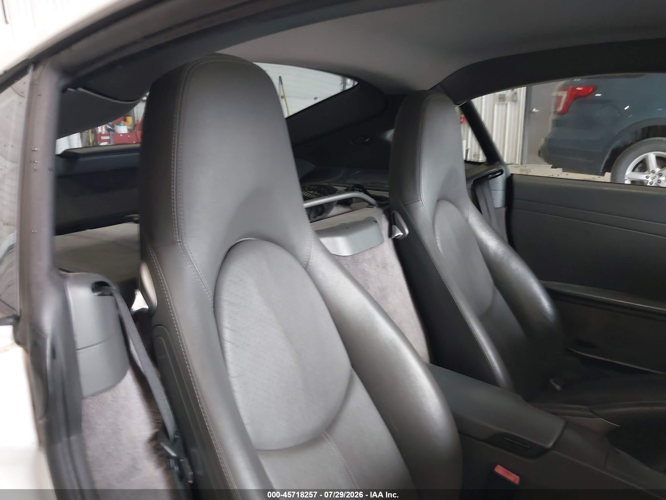 2007 Porsche Cayman   White vin: WP0AA29887U763439