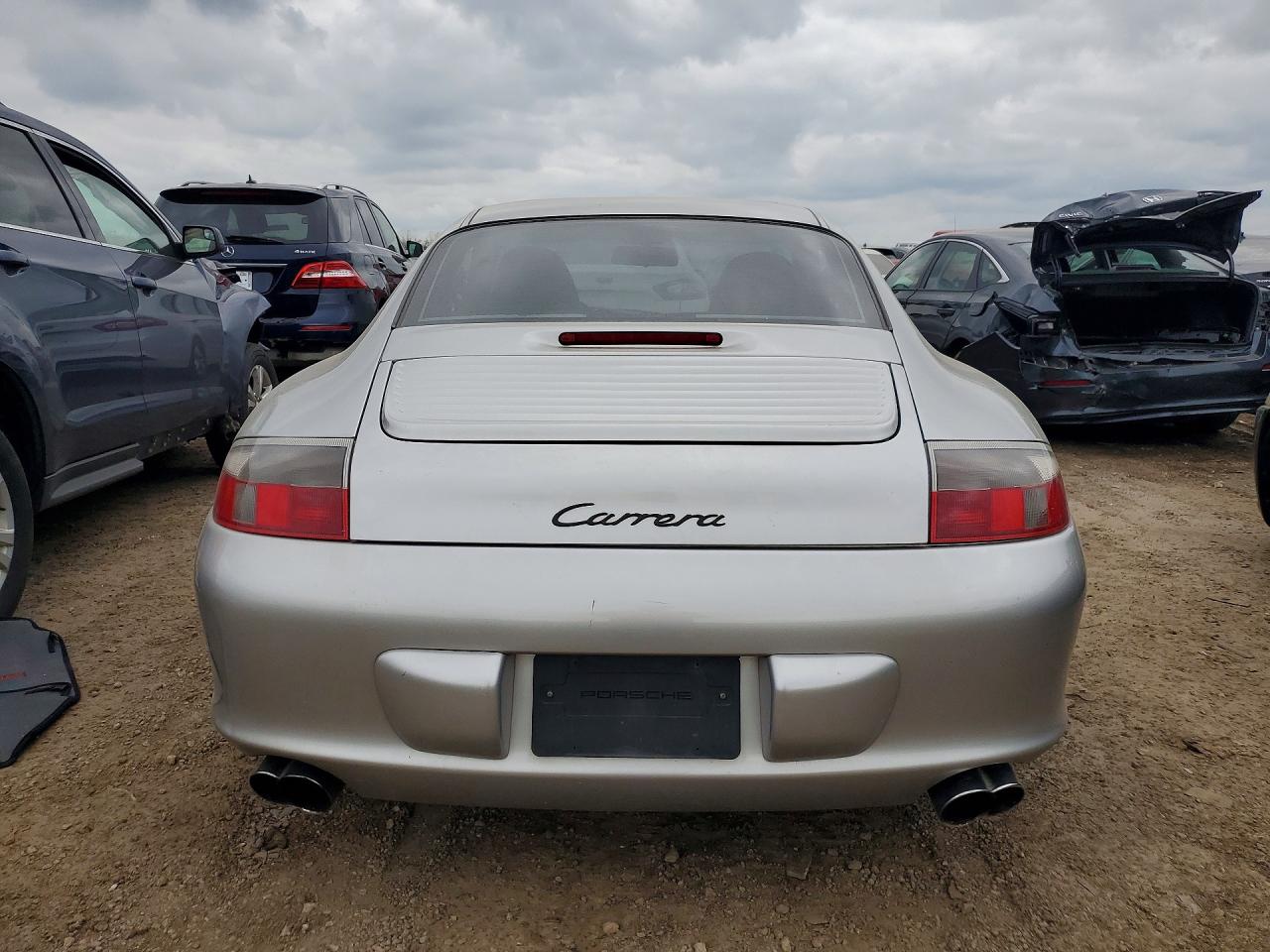 2003 Porsche 911 Carrera 2 Silver vin: WP0AA29913S622632